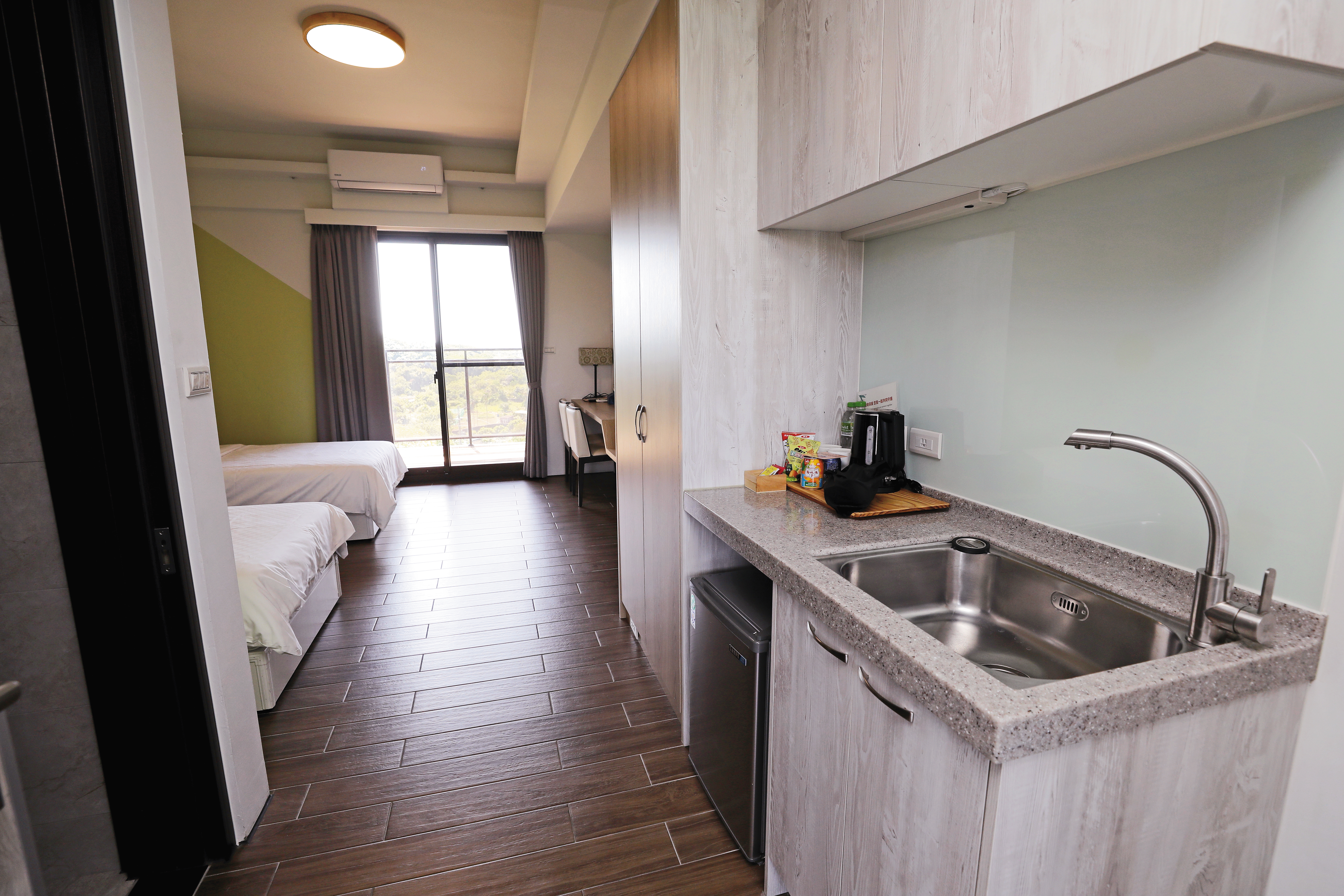 好好園館採取「先買後住、包租代管」模式，可先收租，老後享居住權、直接入住。