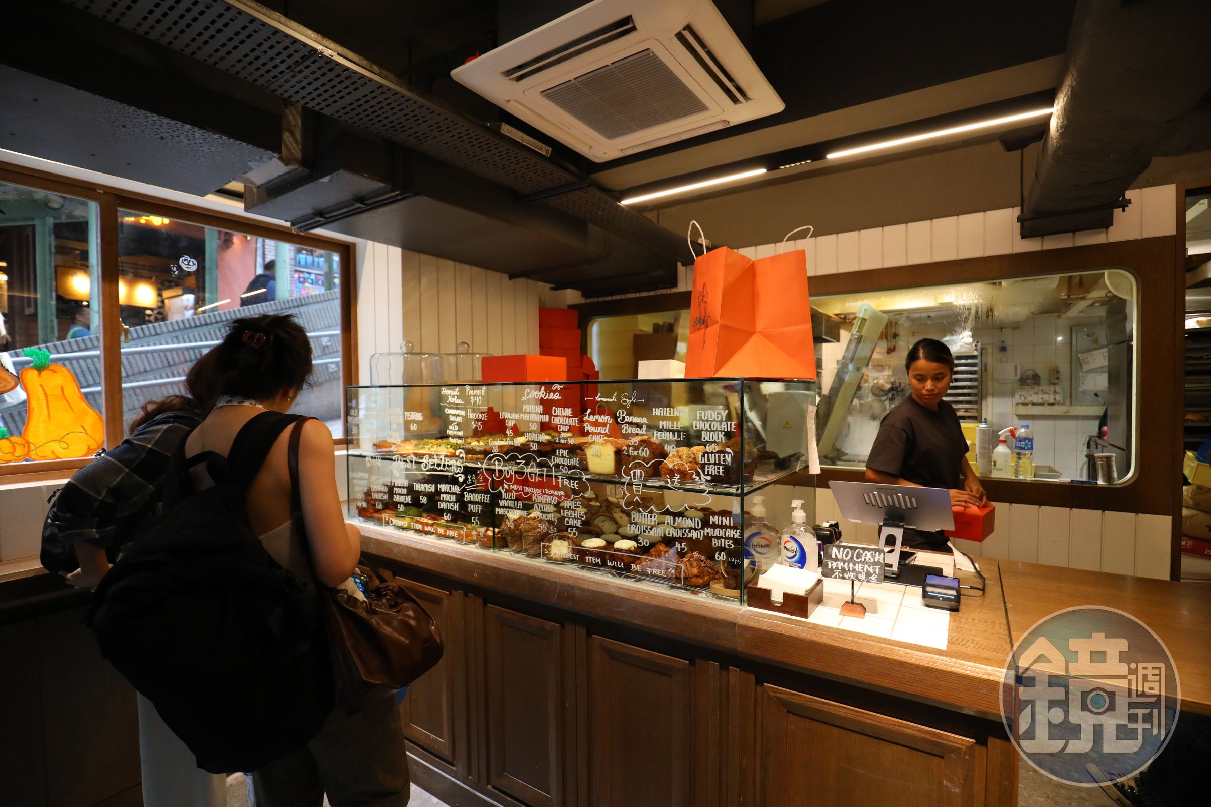 「Vission Bakery」就位在士丹頓街的斜坡上，是最近在香港爆紅的烘焙坊。