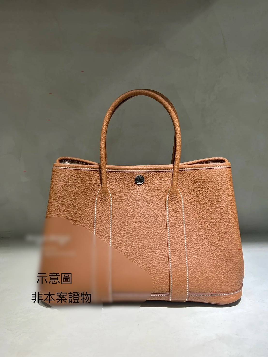 送高價精品詐騙情感、假黃金投資。(中打提供)