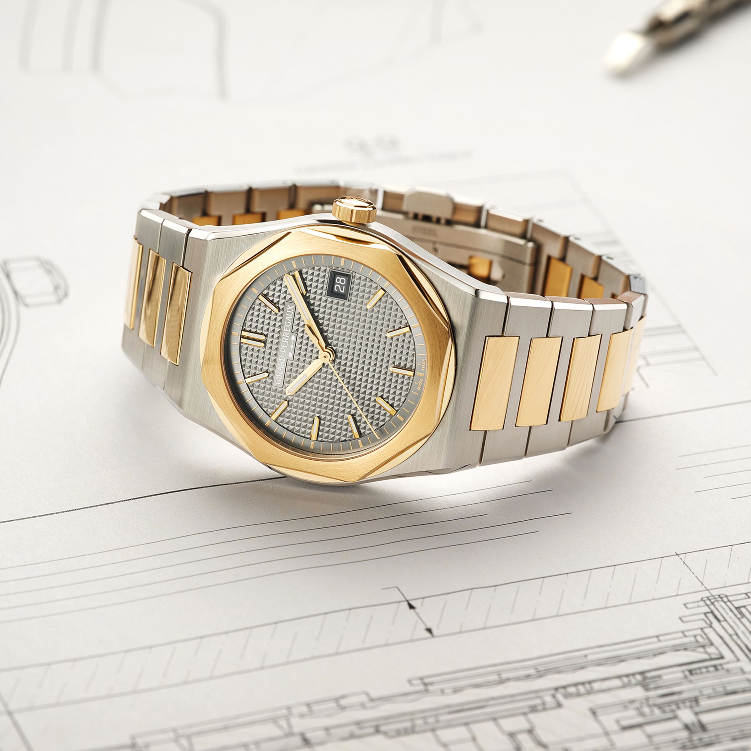 今年為旗下Laureato系列慶祝50週年的GIRARD-PERREGAUX，是關口優認為在今年的錶界，表現被低估的品牌之一。圖為Laureato 50週年紀念款，以不鏽鋼結合3N黃金的材質，致敬1975年首創的雙色設計。