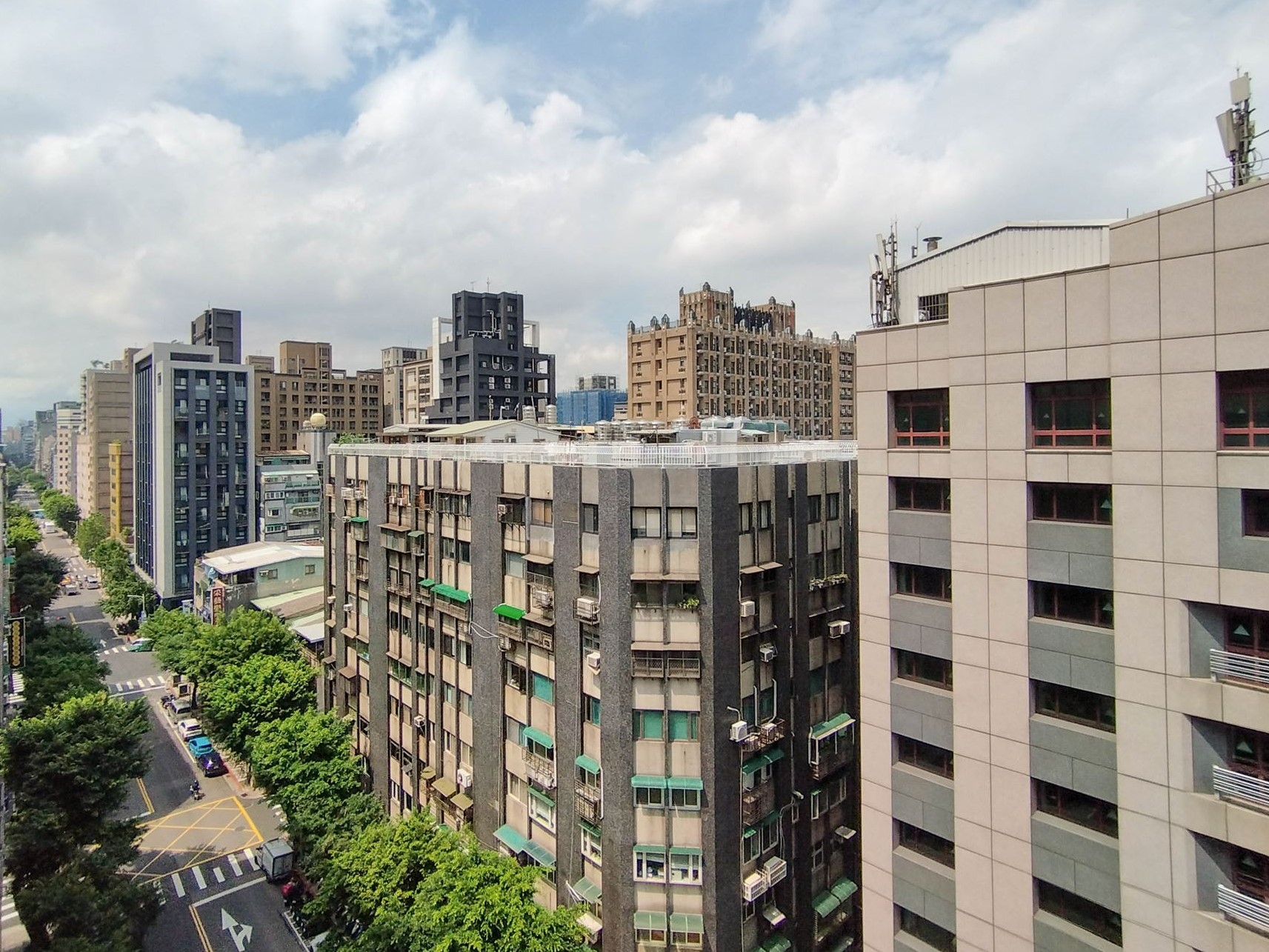 台北市中山區林森北路近一年電梯大樓交易量高達96件，平均總價為1412萬元。圖／永慶房產集團提供