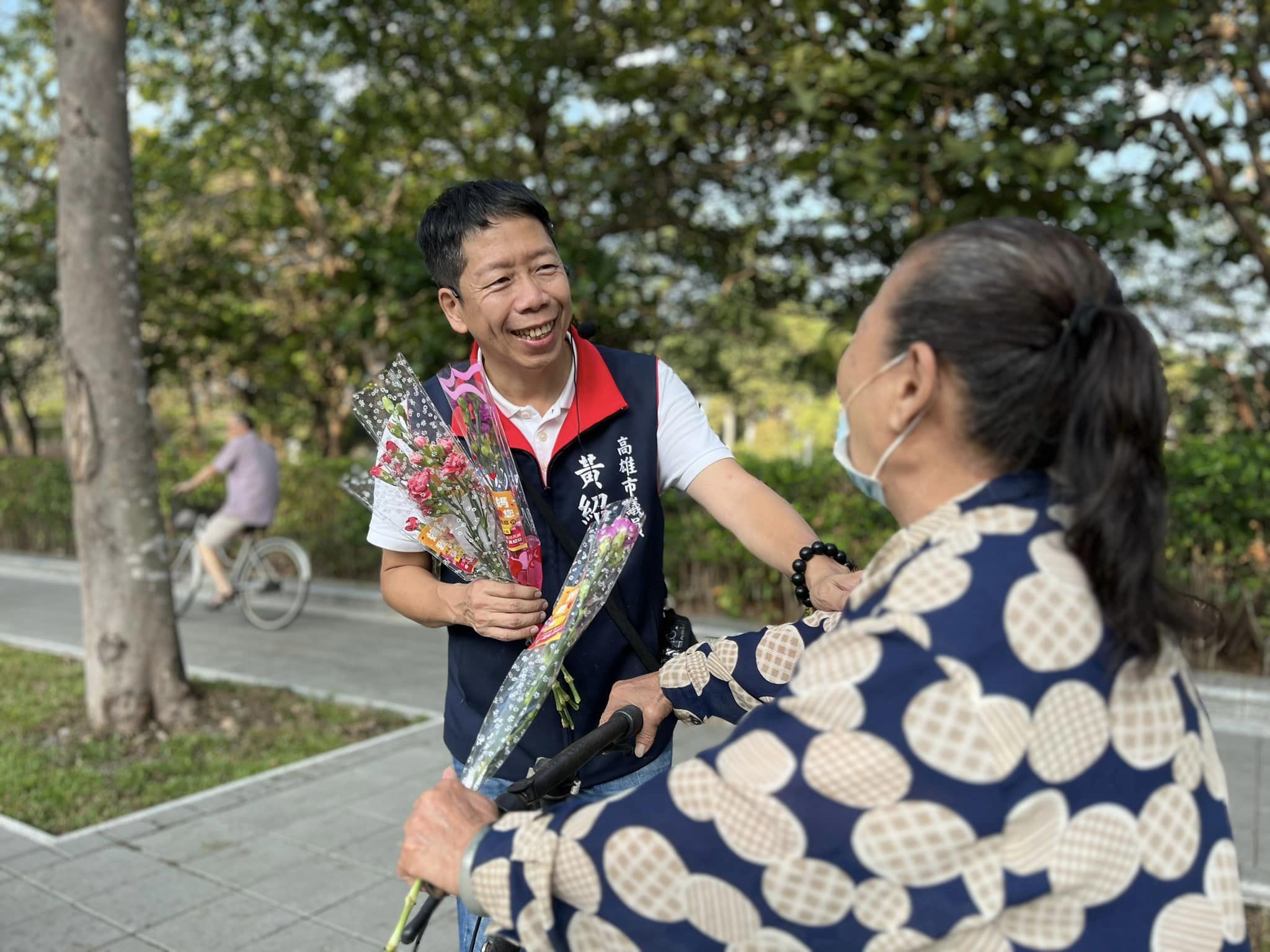 國民黨高雄市議員黃紹庭涉及浮報助理費遭搜索，但人卻搭機前往廈門，引發諸多揣測。（翻攝自黃紹庭臉書）