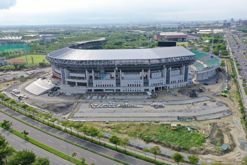 台南亞太棒球村成棒主球場近期因為草皮問題，掀起外界關注。（台南市府提供）