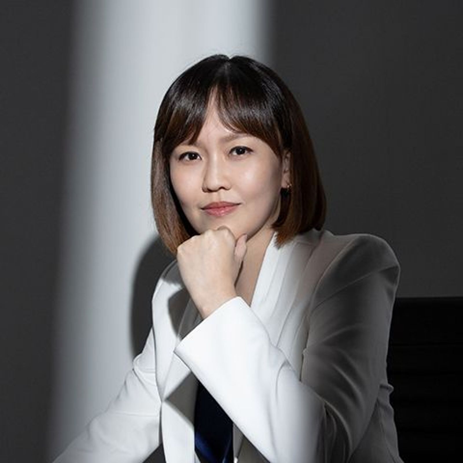 針對立委黃國昌指控,鏡電視勞功董事廖芳潔表示,董事會早已通過增資,並點名黃國昌要「藏拙」。(翻攝自鏡電視官網)