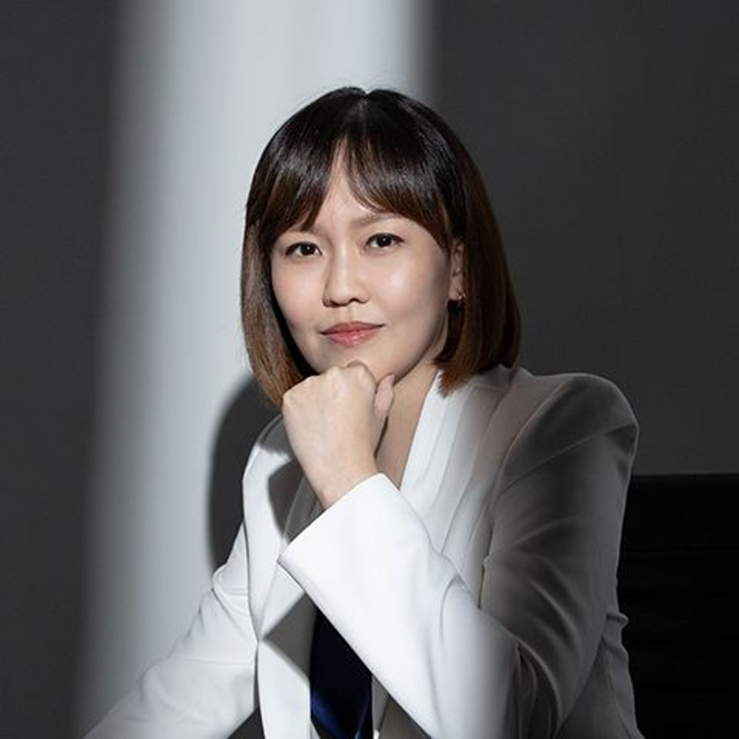 針對立委黃國昌指控，鏡電視勞工董事廖芳潔表示，董事會早已通過增資，並點名黃國昌要「藏拙」。（翻攝自鏡電視官網）