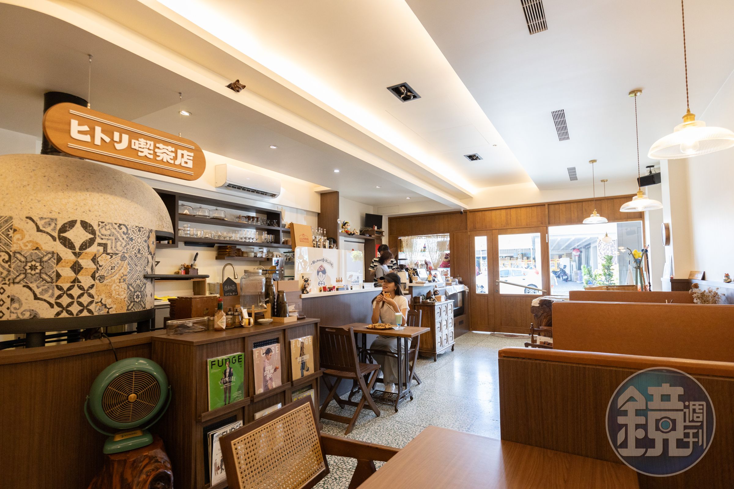 宜蘭返鄉青年回家鄉打造一間復古又溫馨的「一人喫茶店」。