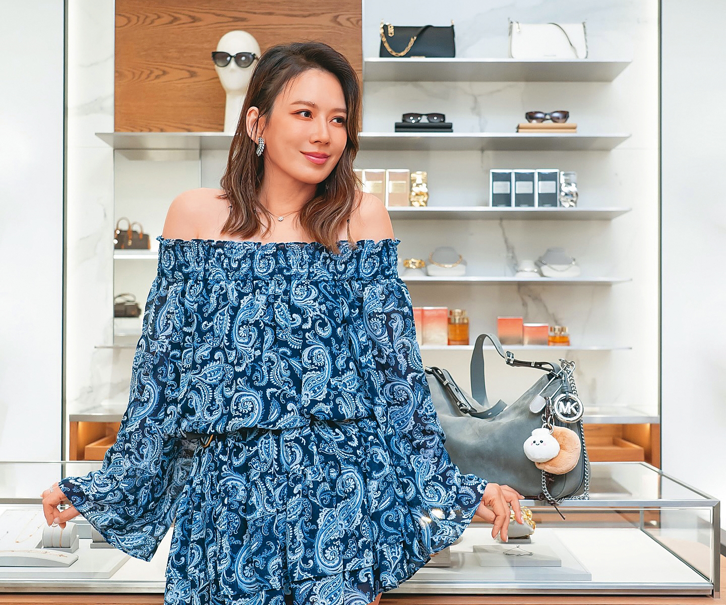 Melody從瘋癲貴婦轉型成帶貨女王，如今被大批服務業人員指控是態度傲慢的奧客。（翻攝自Melody時尚媽咪臉書）