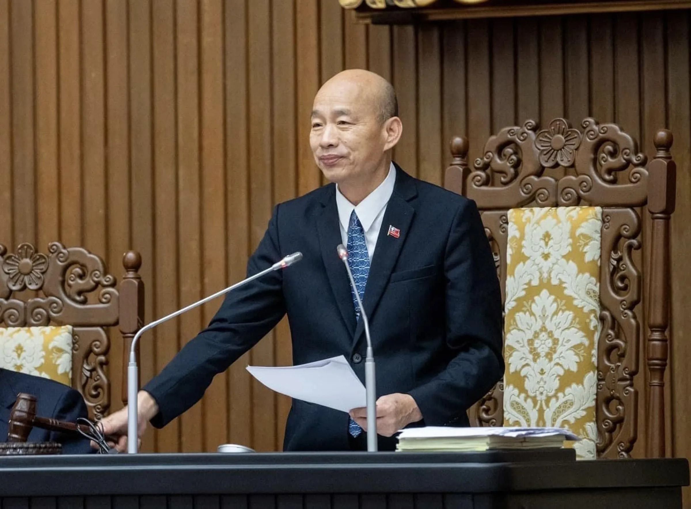 立法院會今表決，三讀通過《紀念日及節日實施條例》修正案。資料照（翻攝韓國瑜臉書）