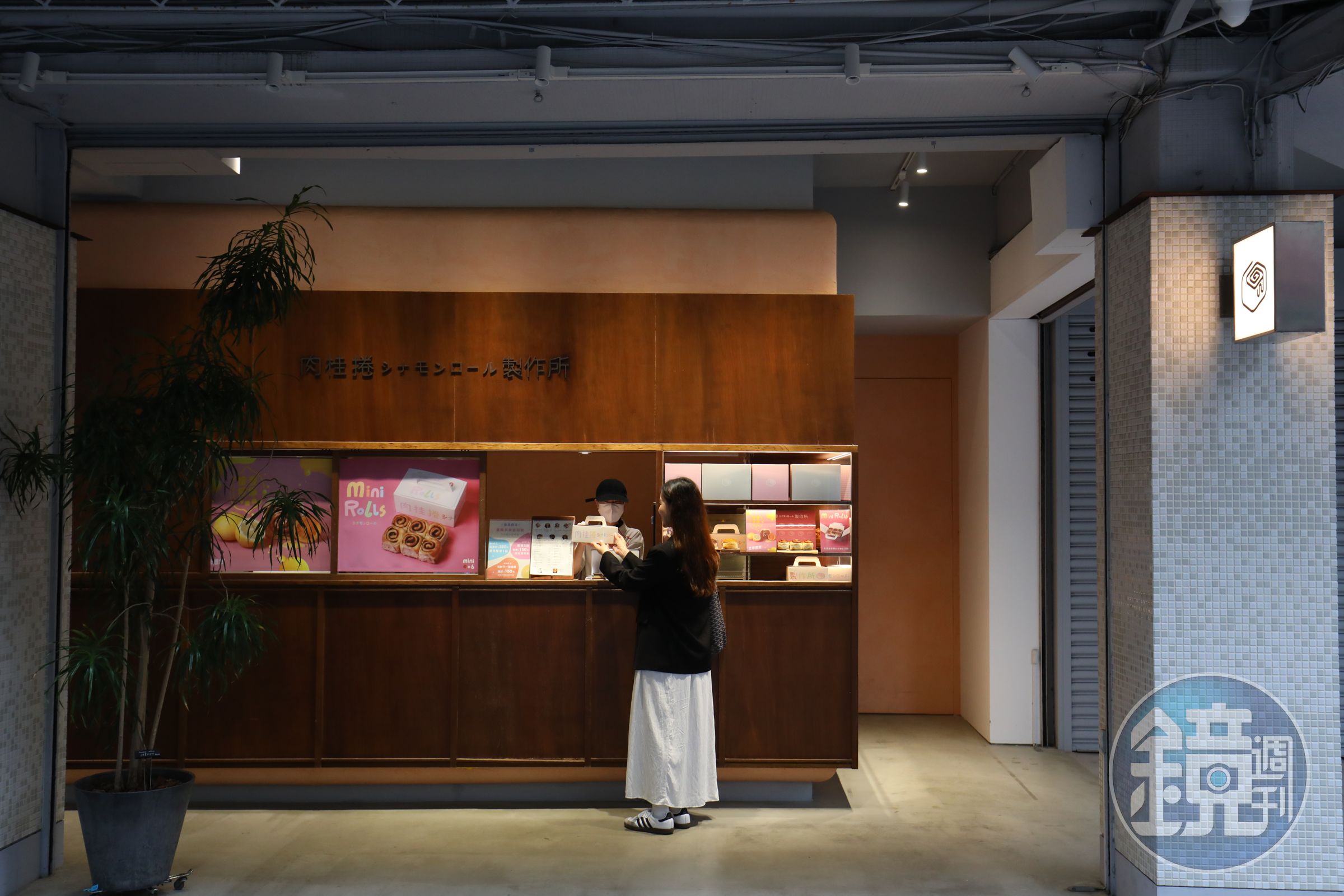 「肉桂捲シナモンロール製作所」最初在網路打響口碑,接著在台北市內湖、雙連、木柵開了3間實體店面。