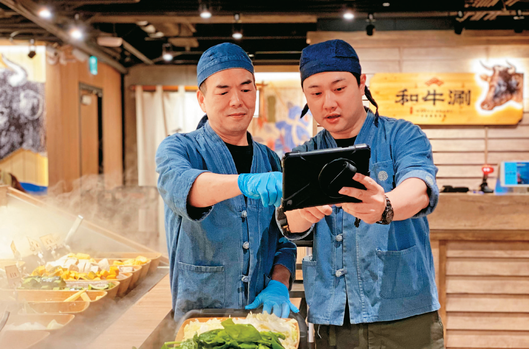 少子化及高齡化致使青年就業人口遞減，需要更多中高齡勞工投入職場，青銀共事將成為未來職場常態。