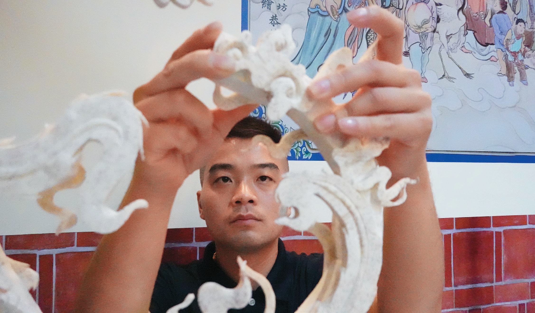 果雕需要花很多時間創作,精神也要非常專注,可修養性格變得更加沉穩內斂。