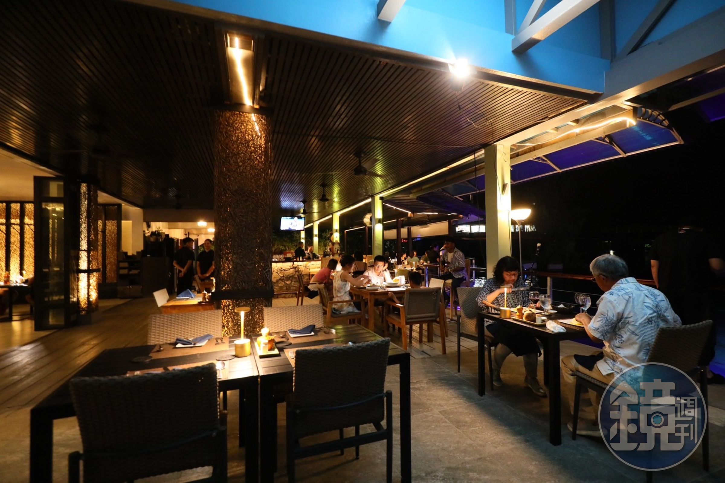 即使是平日晚間,Elilai Seaside Dining依然高朋滿座。