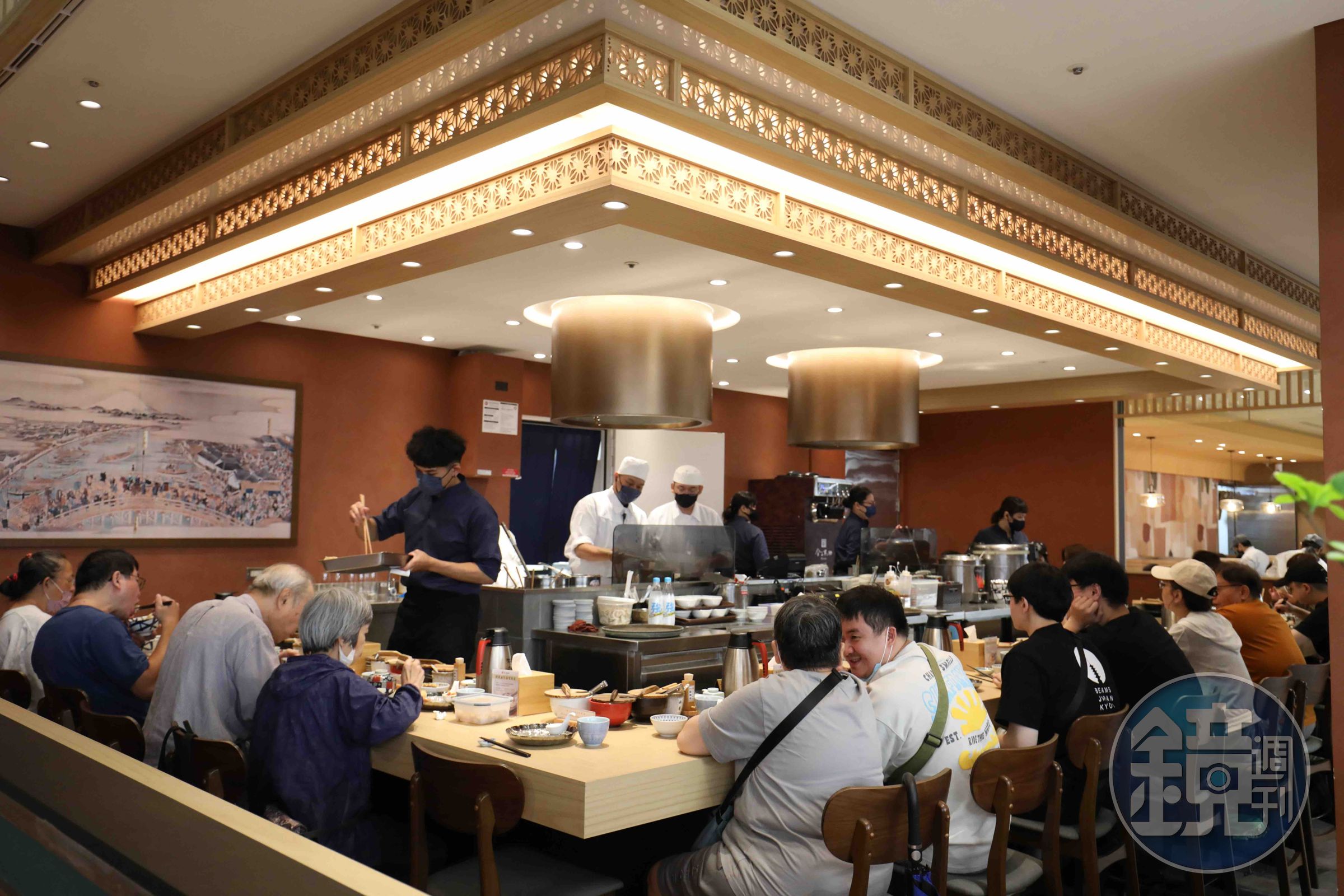 全店僅20個板前座位,主打現點現炸天婦羅。