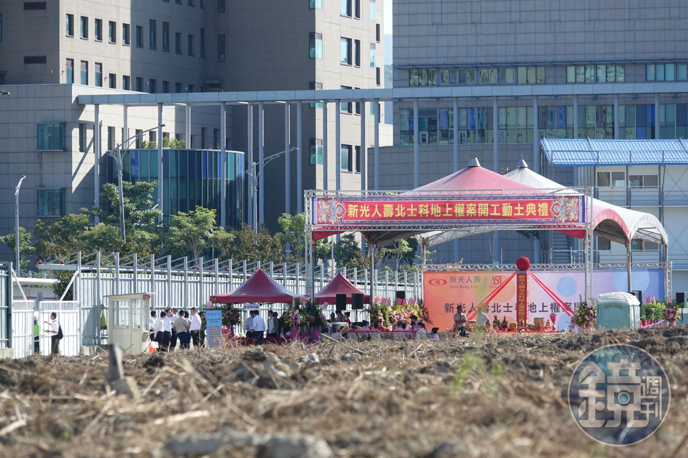 簡舒培怒轟新壽動土是「虛假的政治擺拍」。