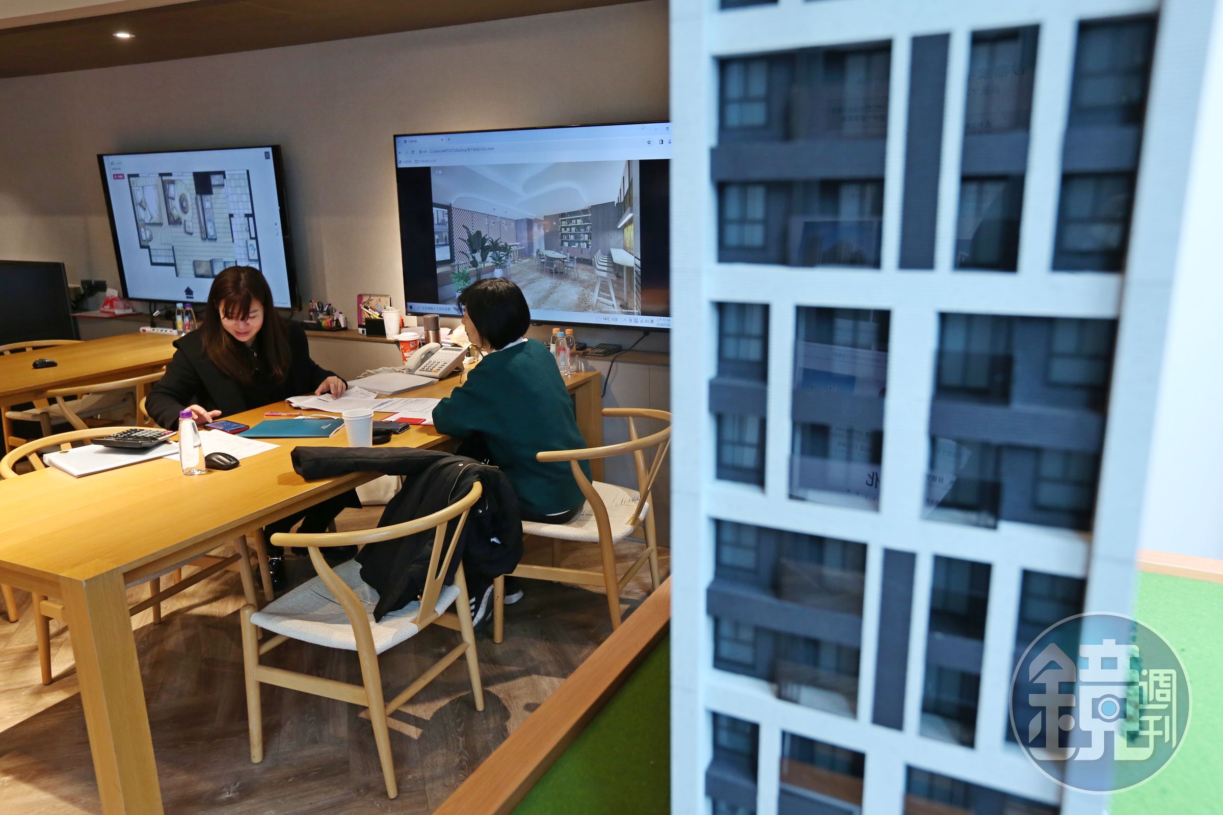 房市冷颼颼建商不只調降售價，還出現「買貴退差價」的情況。（示意圖，本刊資料照）