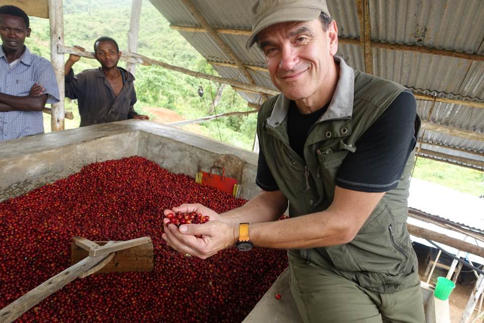 Willem J. Boot 跨海指控台灣咖啡商歐客佬詐騙。(翻攝Willem J. Boot臉書)