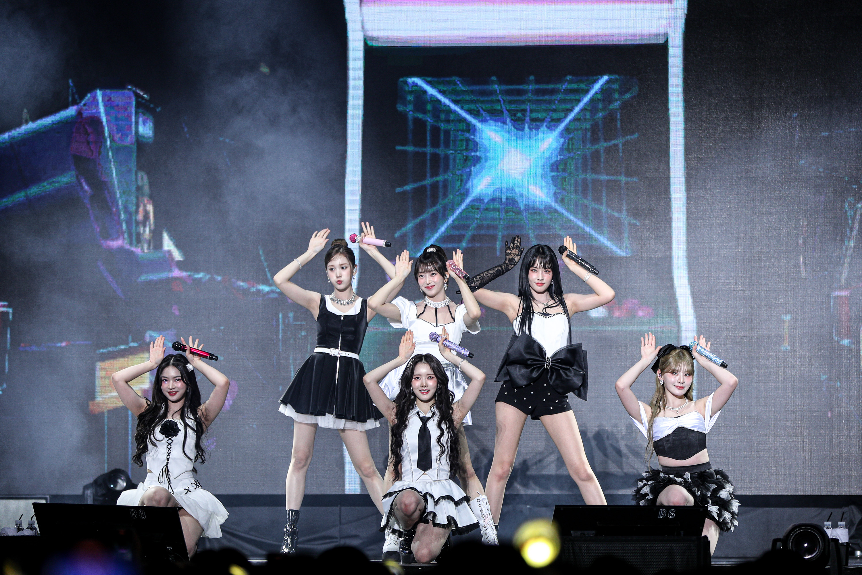 韓國女團STAYC週日在新莊體育館開唱。（D-SHOW提供）