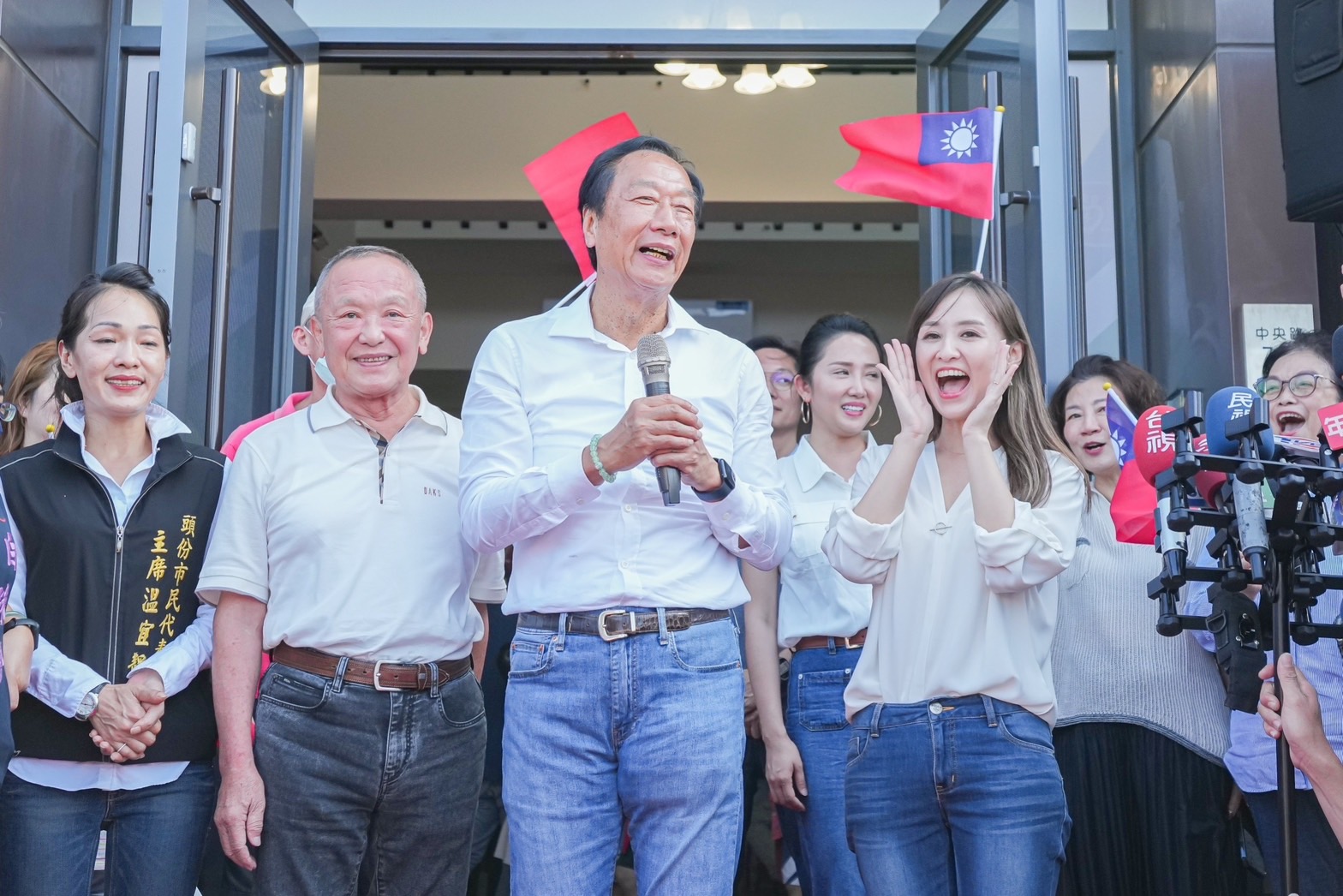 趙少康今公布戰鬥藍立委參選人共同政見草案，遭郭辦發言人黃士修發文開酸。（資料照）