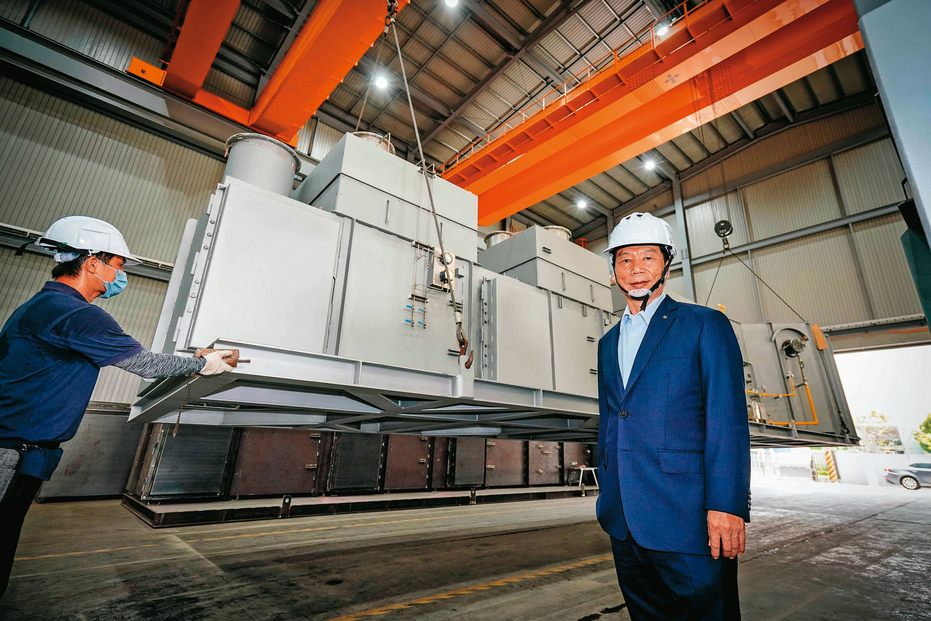 鄭石治從冷氣維修師傅做起，成為台灣首家自製VOCs處理設備的廠商，第一個客人就是半導體指標大廠。