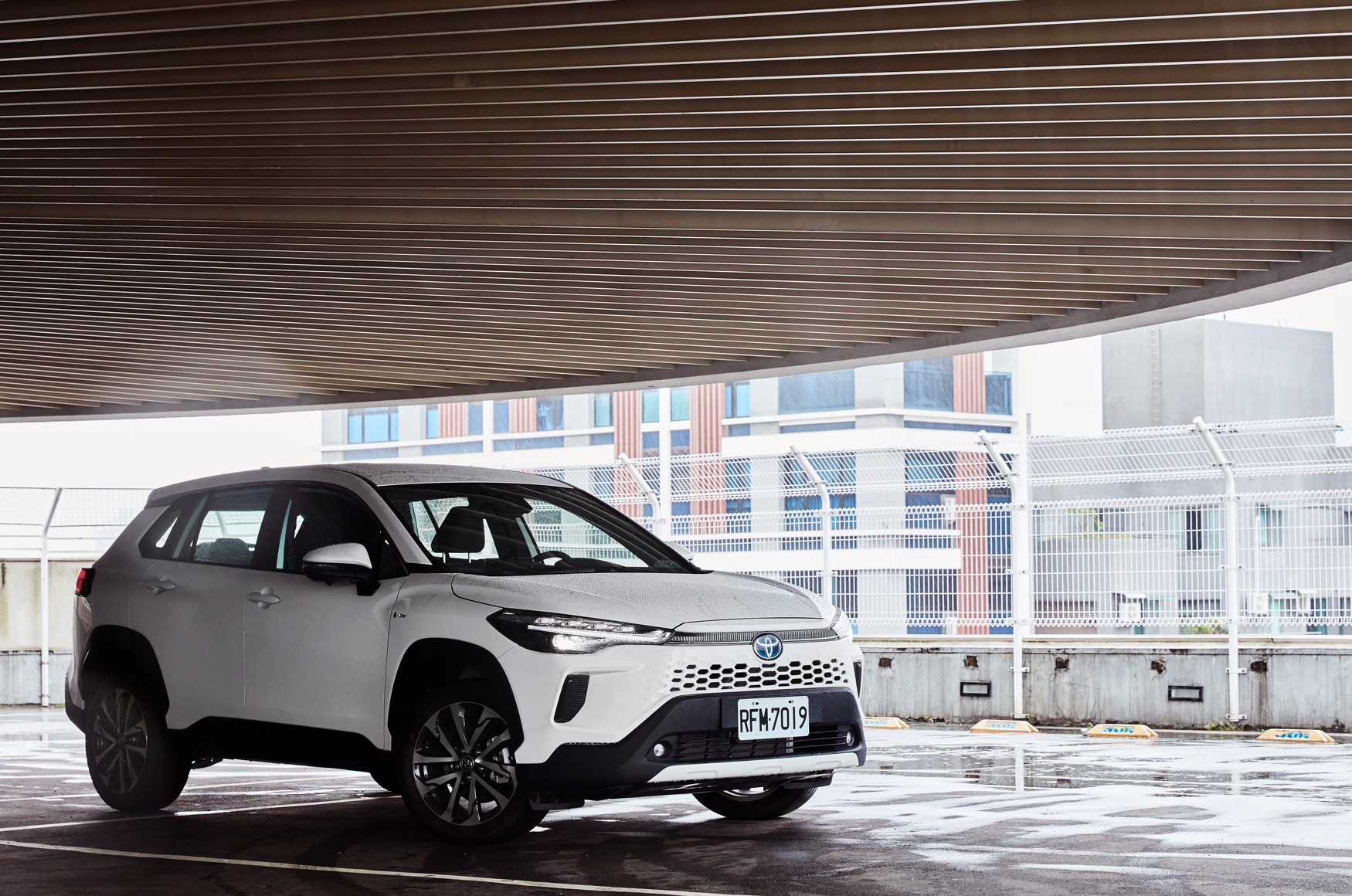 【鏡試駕】神上加神！TOYOTA Corolla Cross Hybrid旗艦