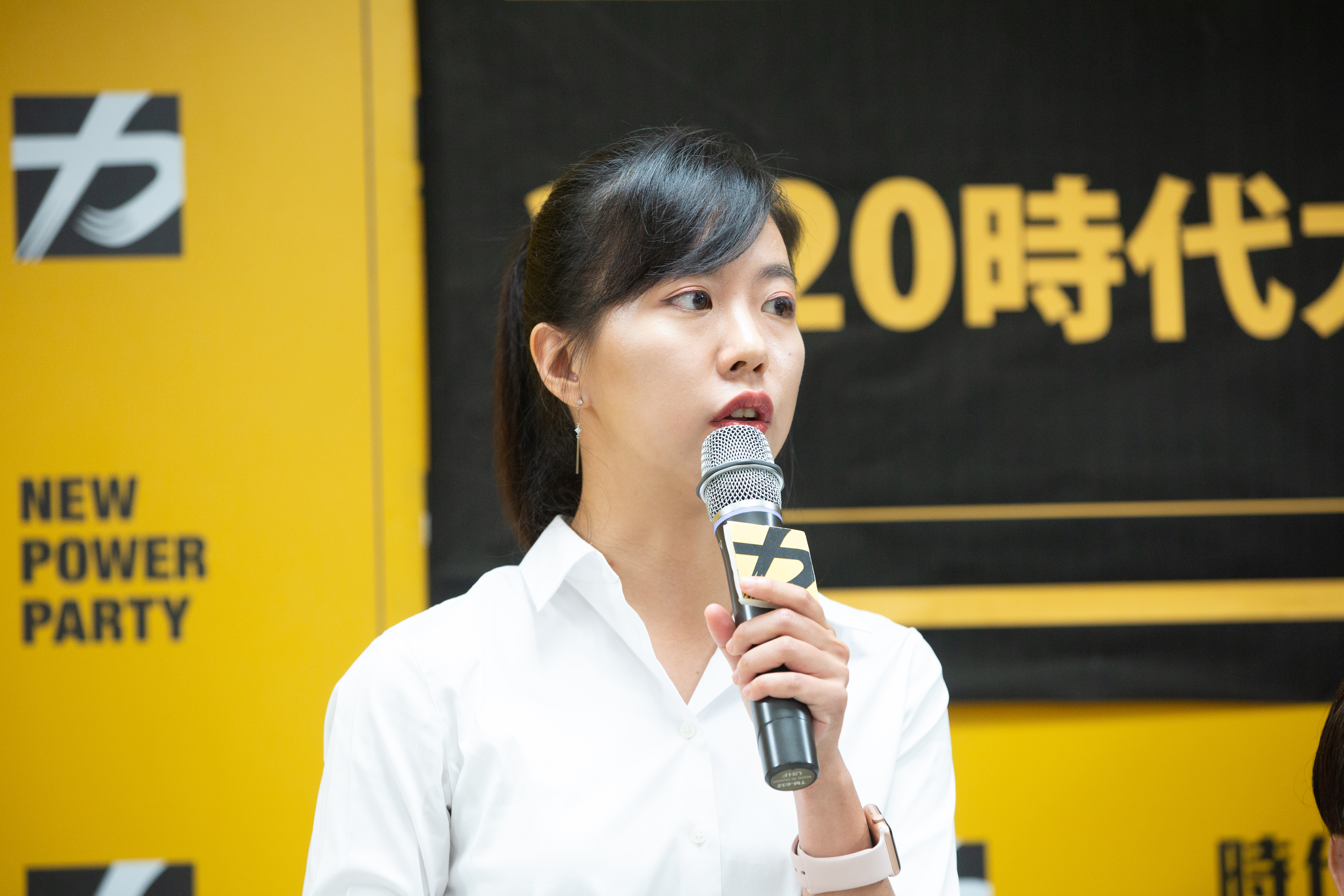 過去曾任時代力量祕書長的吳佩芸，上個月宣布退黨，近日傳出她有意加入民眾黨，但她否認此一說法。（本刊資料照）