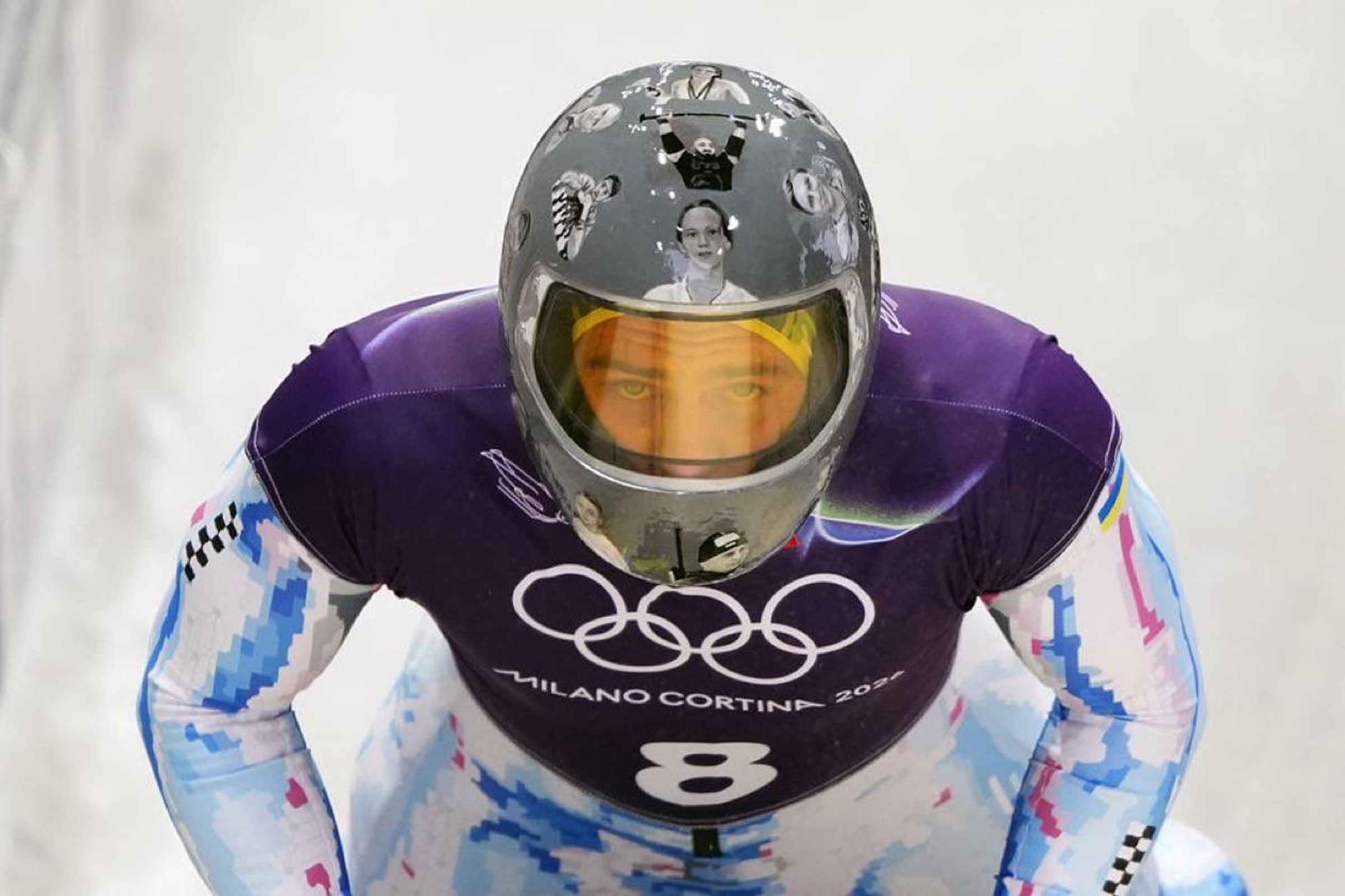 烏克蘭冬奧鋼架雪車選手赫拉斯克維奇，因堅持佩戴紀念戰亡隊友圖像的頭盔，遭取消參賽資格。（翻攝自Vladyslav Heraskevych／X平台）