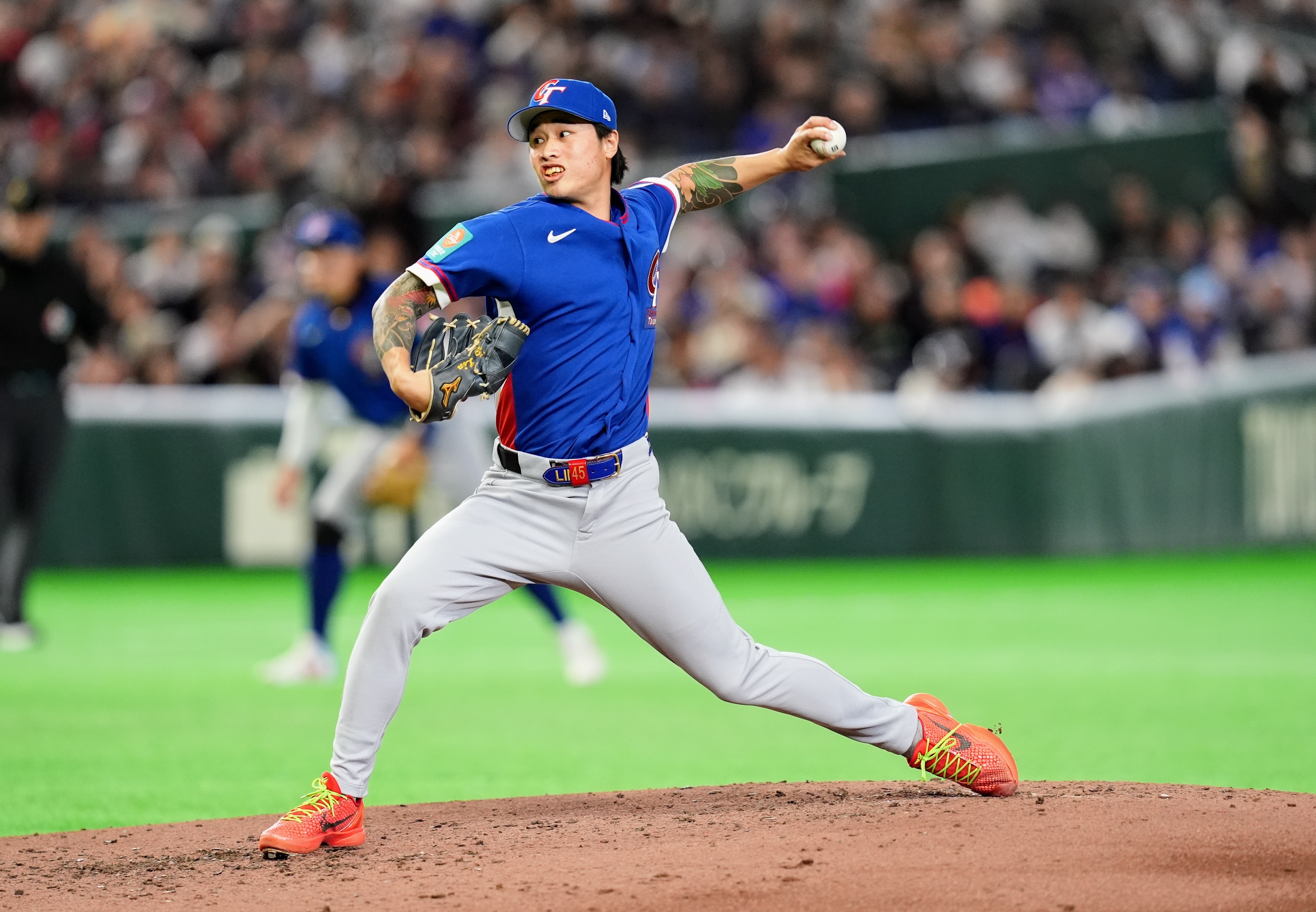 左投林昱珉已投出30球，因大會規定限制，代表明日無法再登板。