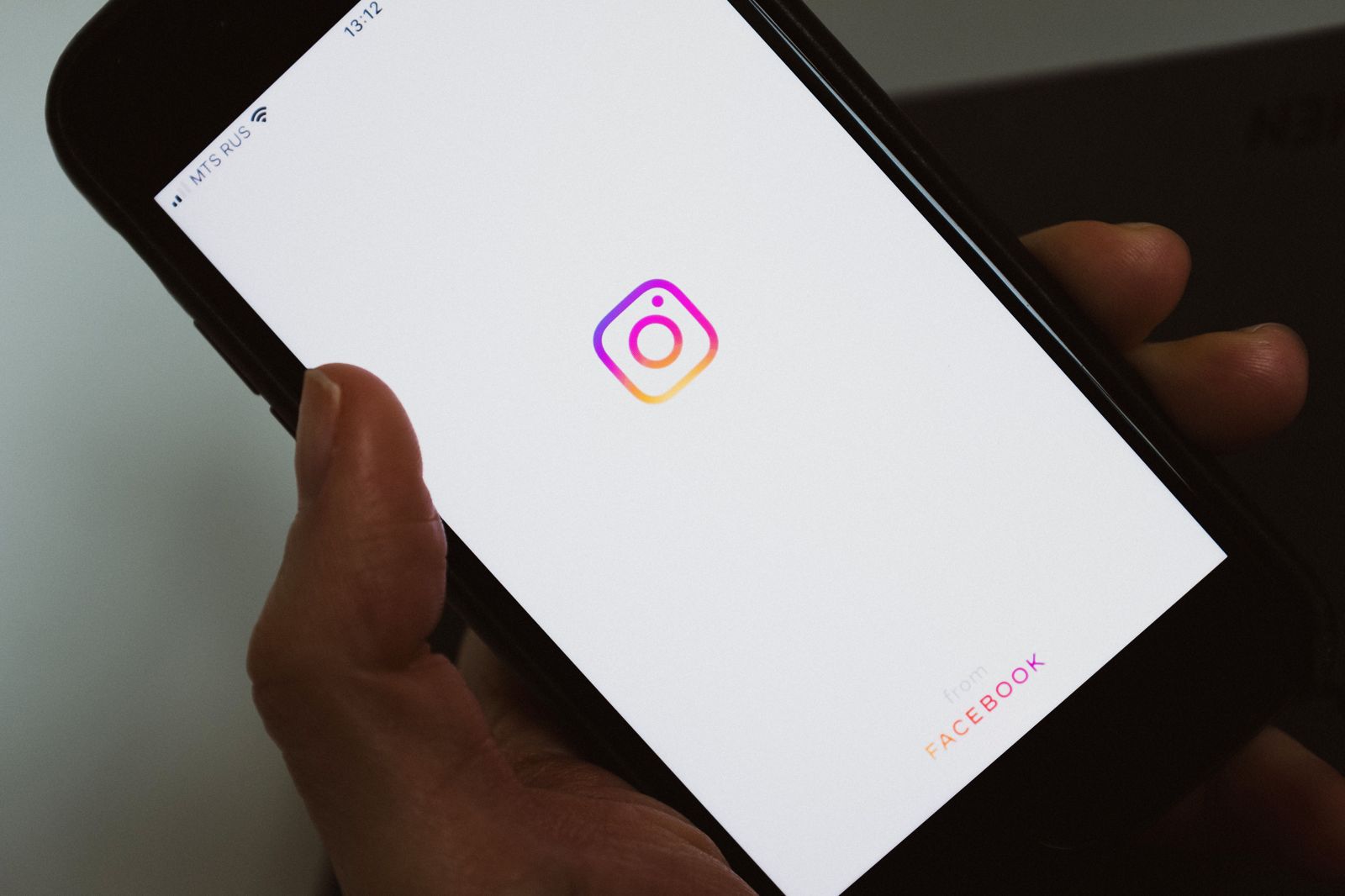 IG Logo換了!10年經典手寫字走入歷史 新版「簡潔現代風」翻車?網怒喊:改回去