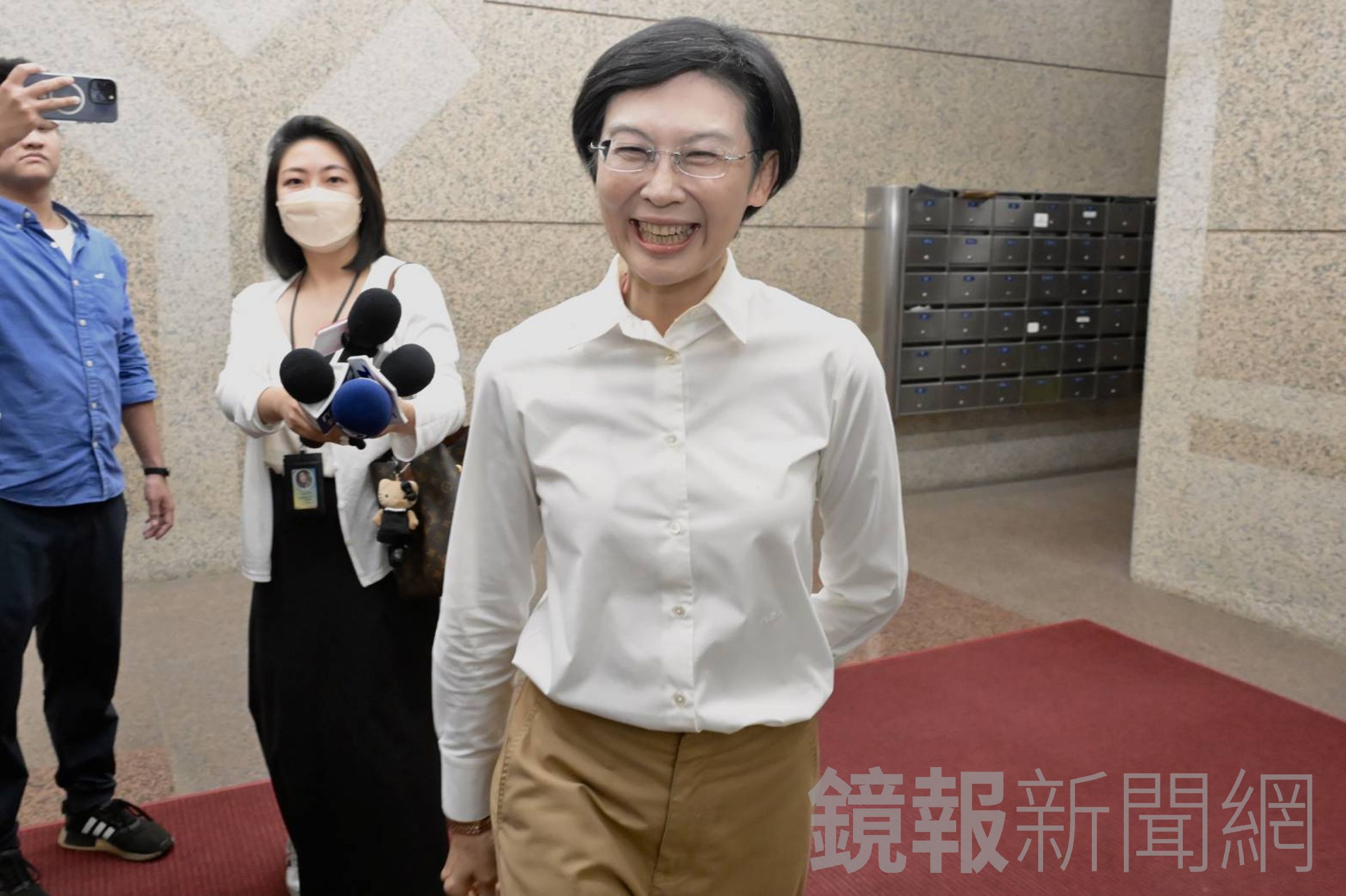 林岱樺今日到民進黨廉政會說明助理費一案，會後抱怨檢方辦案將起訴、羅織罪名視為天職。（鏡報林煒凱）