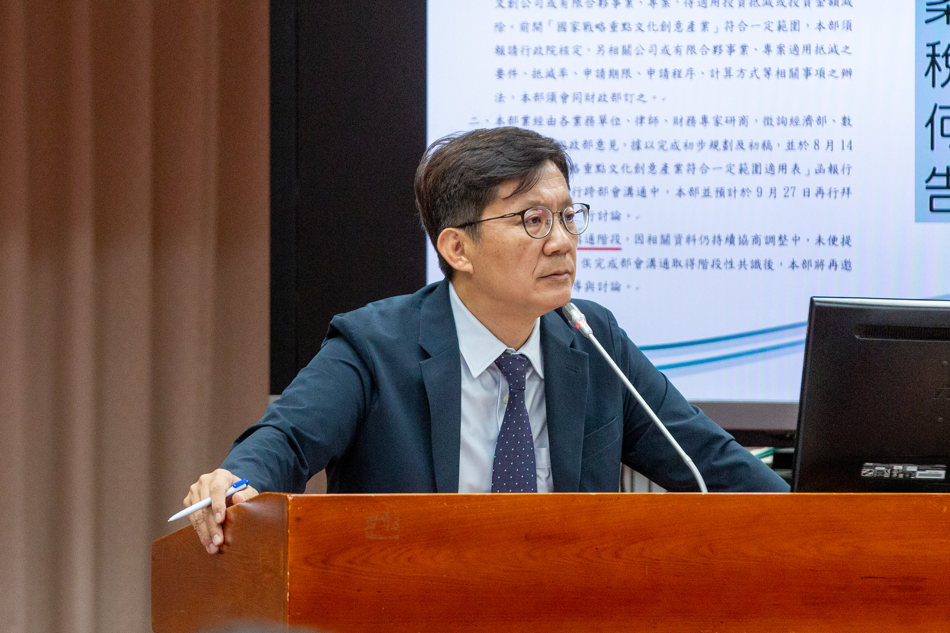 民進黨立委張廖萬堅日前被指論文抄襲，不過東海大學今表示調查結果顯示無抄襲。