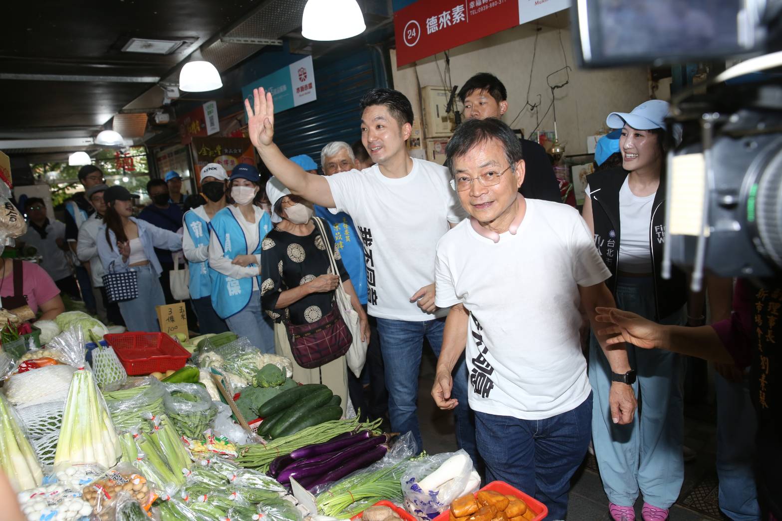 賴士葆今受訪時提到，現在的大罷免「是實質台灣版的文化大革命」。（鏡報李鍾泉攝）