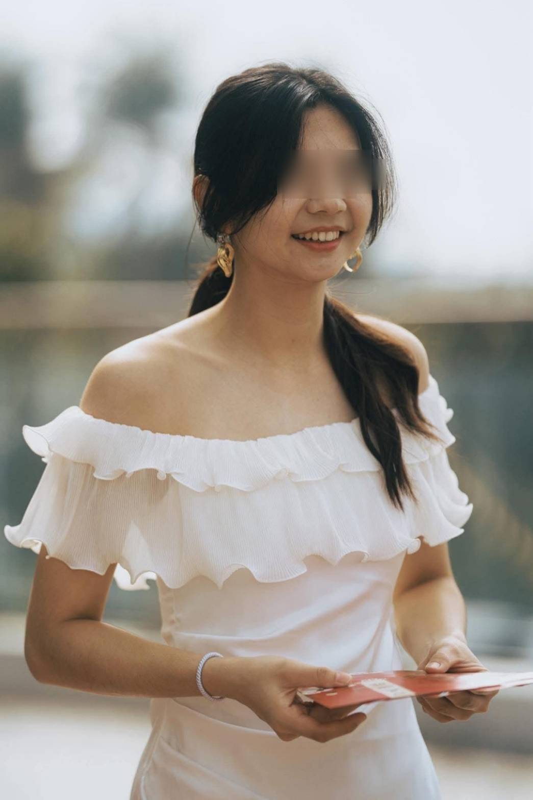 巴女常參加教會唱詩班等活動。(翻攝臉書)