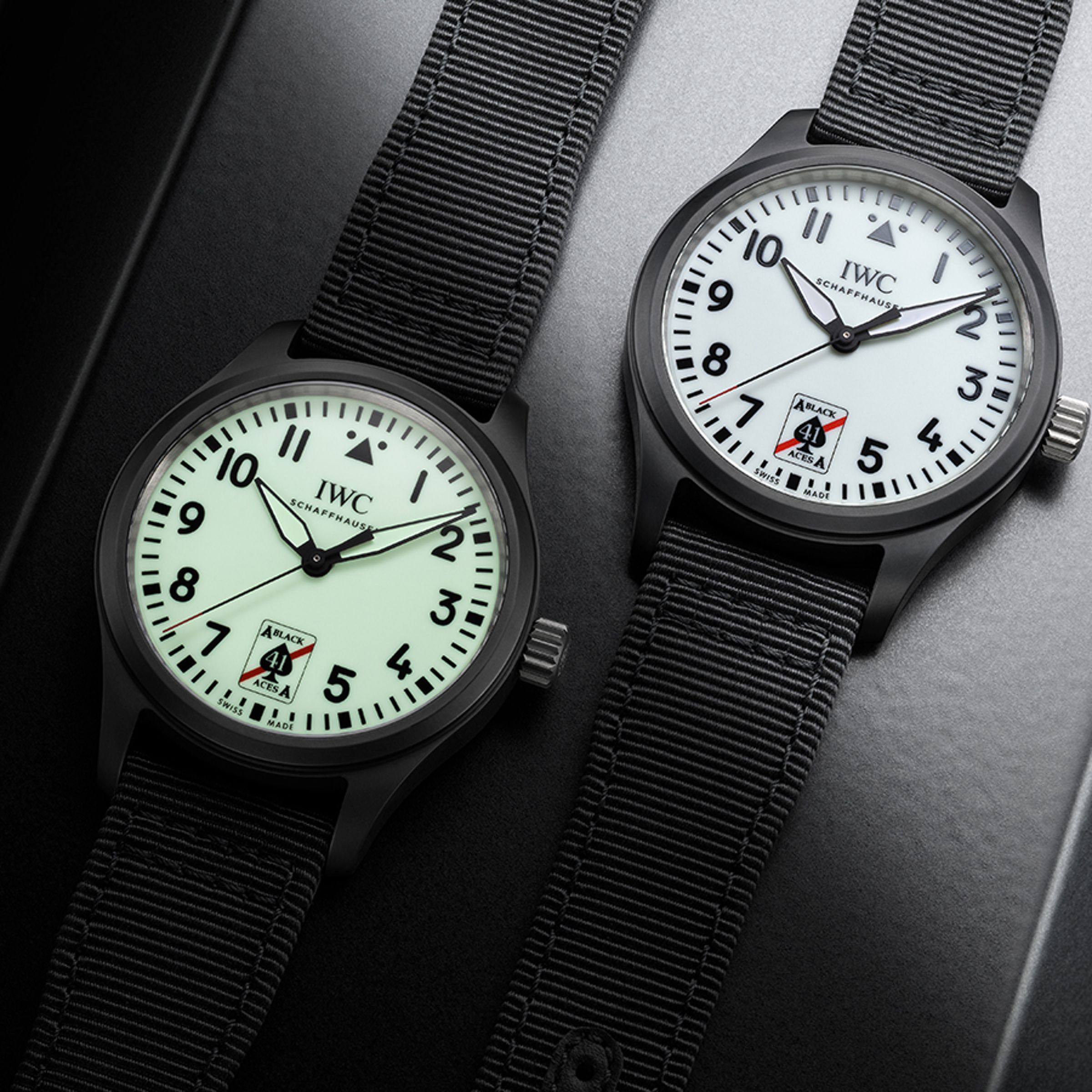 IWC去年推出飛行員自動腕錶41「Black Aces」特別版，Super-LumiNova®全夜光白色錶盤是它的亮點，以今年新材質Ceralume®回推的話，Black Aces彷彿是個前導的預告片，暗示IWC在夜光領域將有更多的探索。