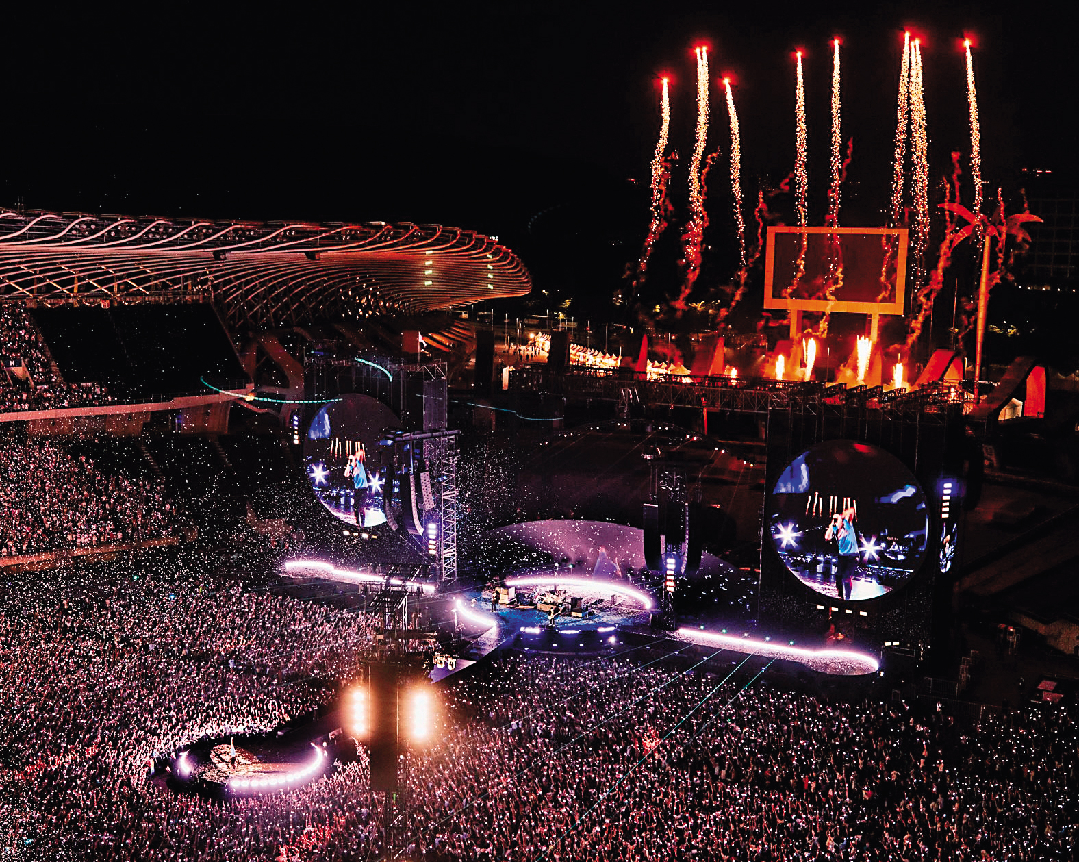 去年11月，在容納8萬人的高雄體育場舉辦的Coldplay演唱會，指名必應硬體統籌。（翻攝Coldplay Twitter）