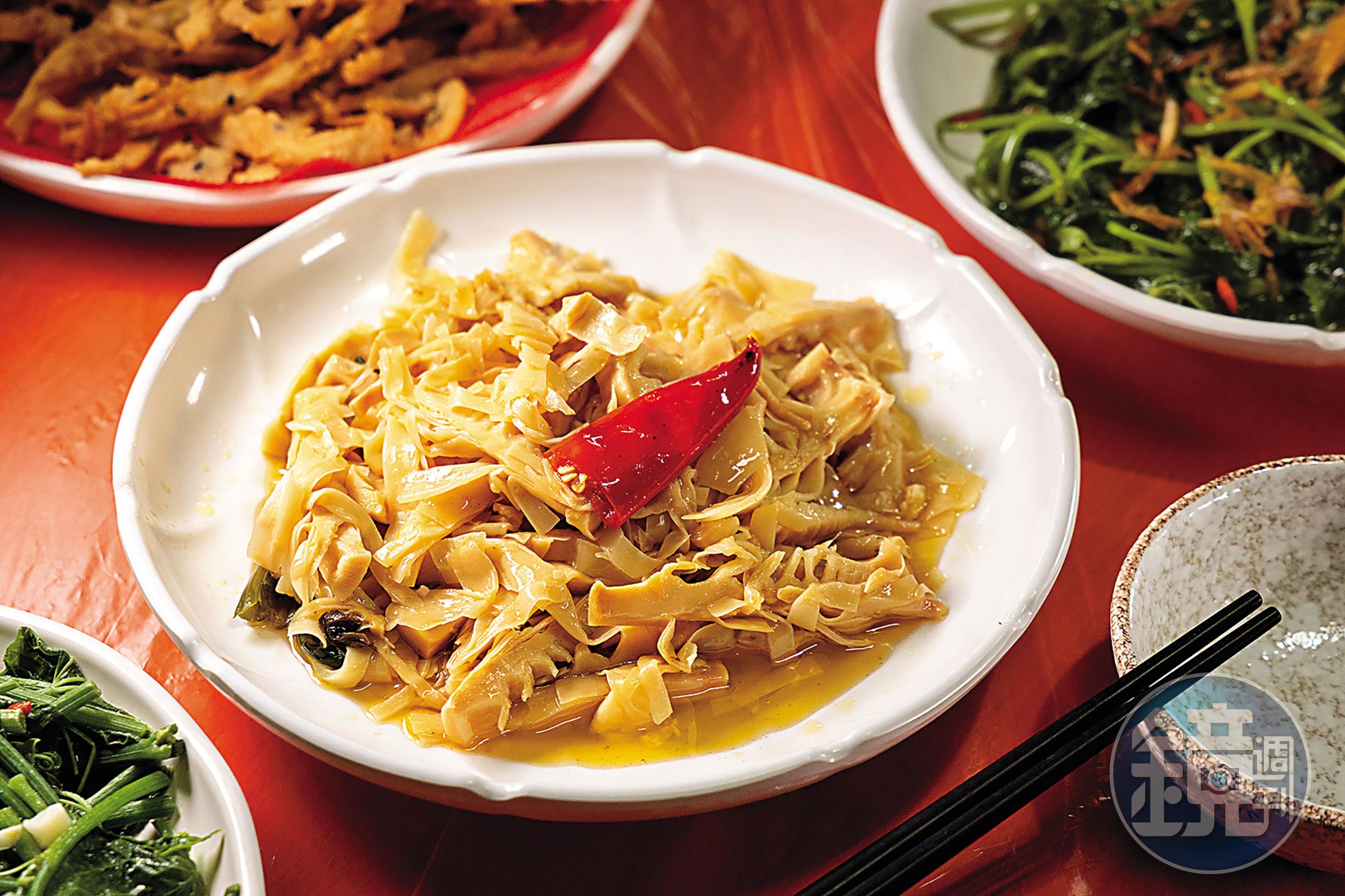 以雞油製作的「滷筍子」，能吃到筍頭的鮮嫩與雞油的炭香。（180元／份）