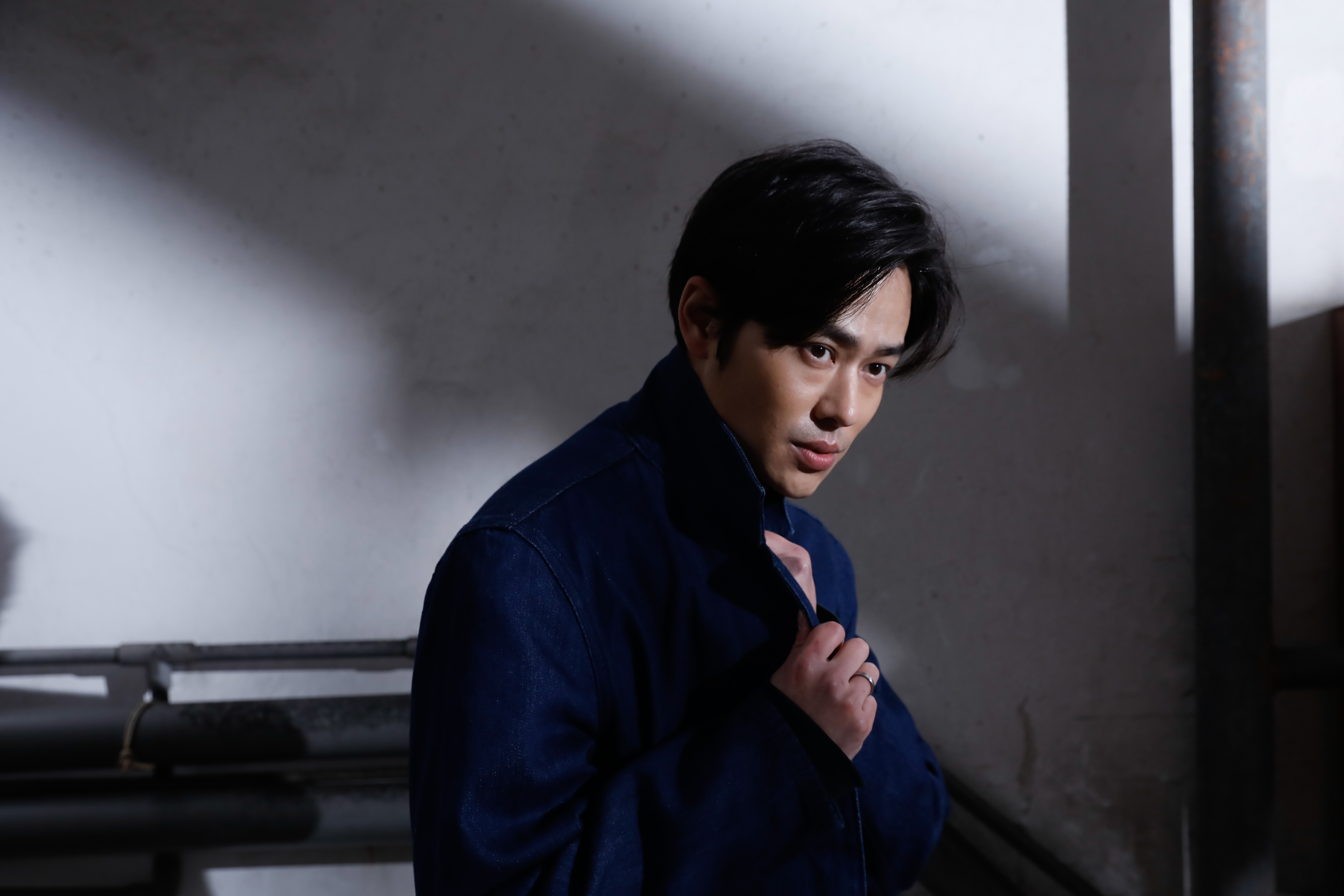 夏騰宏藉演戲探索世界，婚姻生活則帶領他深入了解自己。