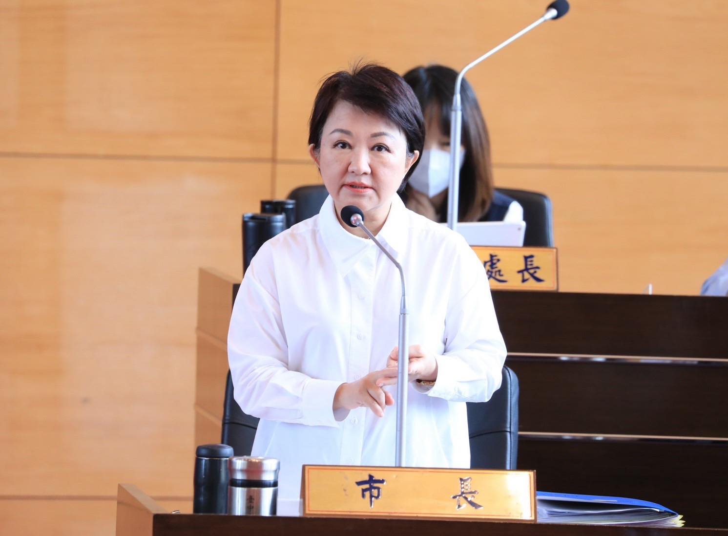 盧秀燕傳出她將於明日下午起請假2天半，要替子弟兵站台。（翻攝自臉書@盧秀燕）