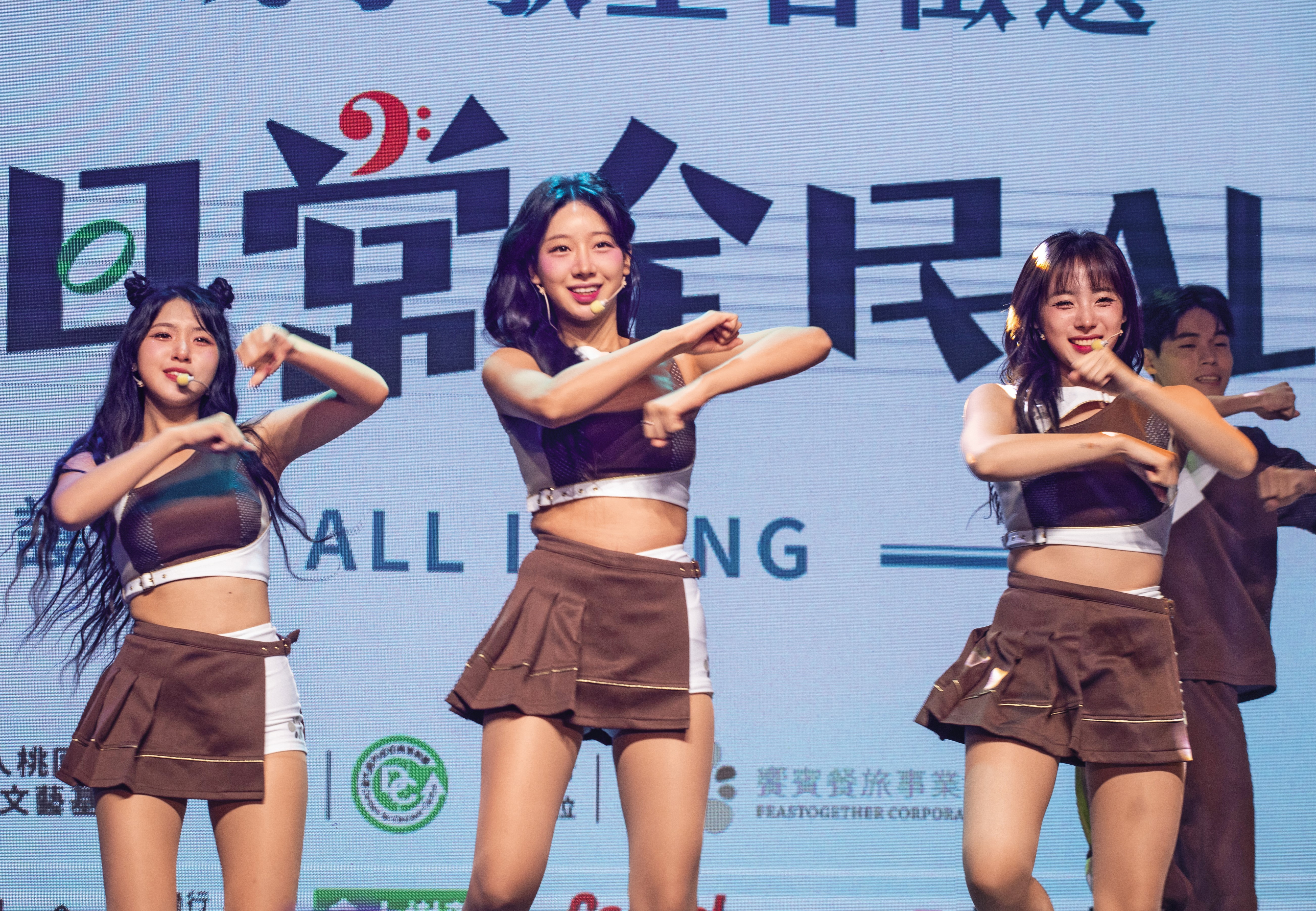 樂天女孩廉世彬、禹洙漢、河智媛，透過勁歌熱舞傳遞洗手好處。