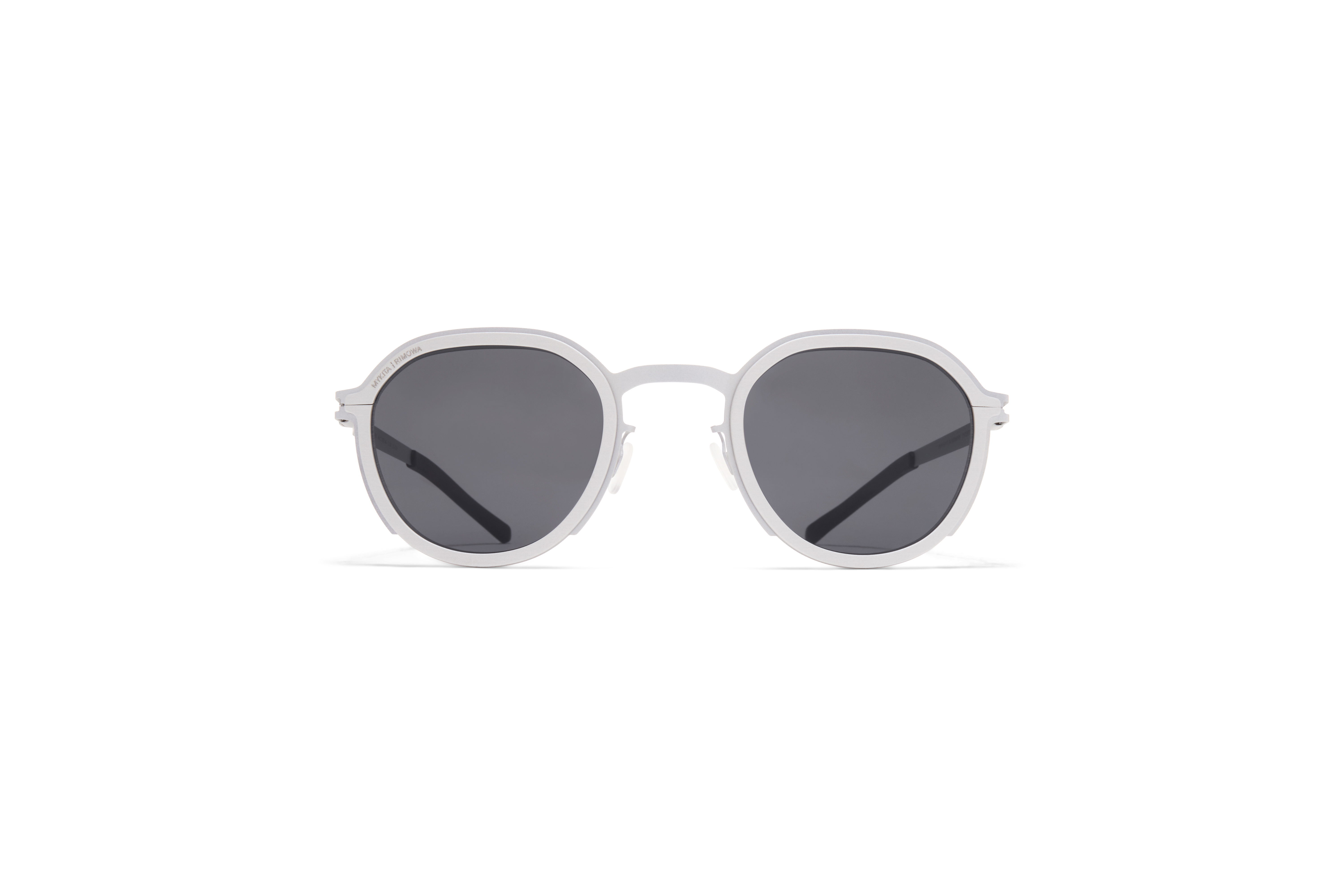 MYKITA | RIMOWA HERITAGE經典系列墨鏡。NT$24,500（MYKITA提供）
