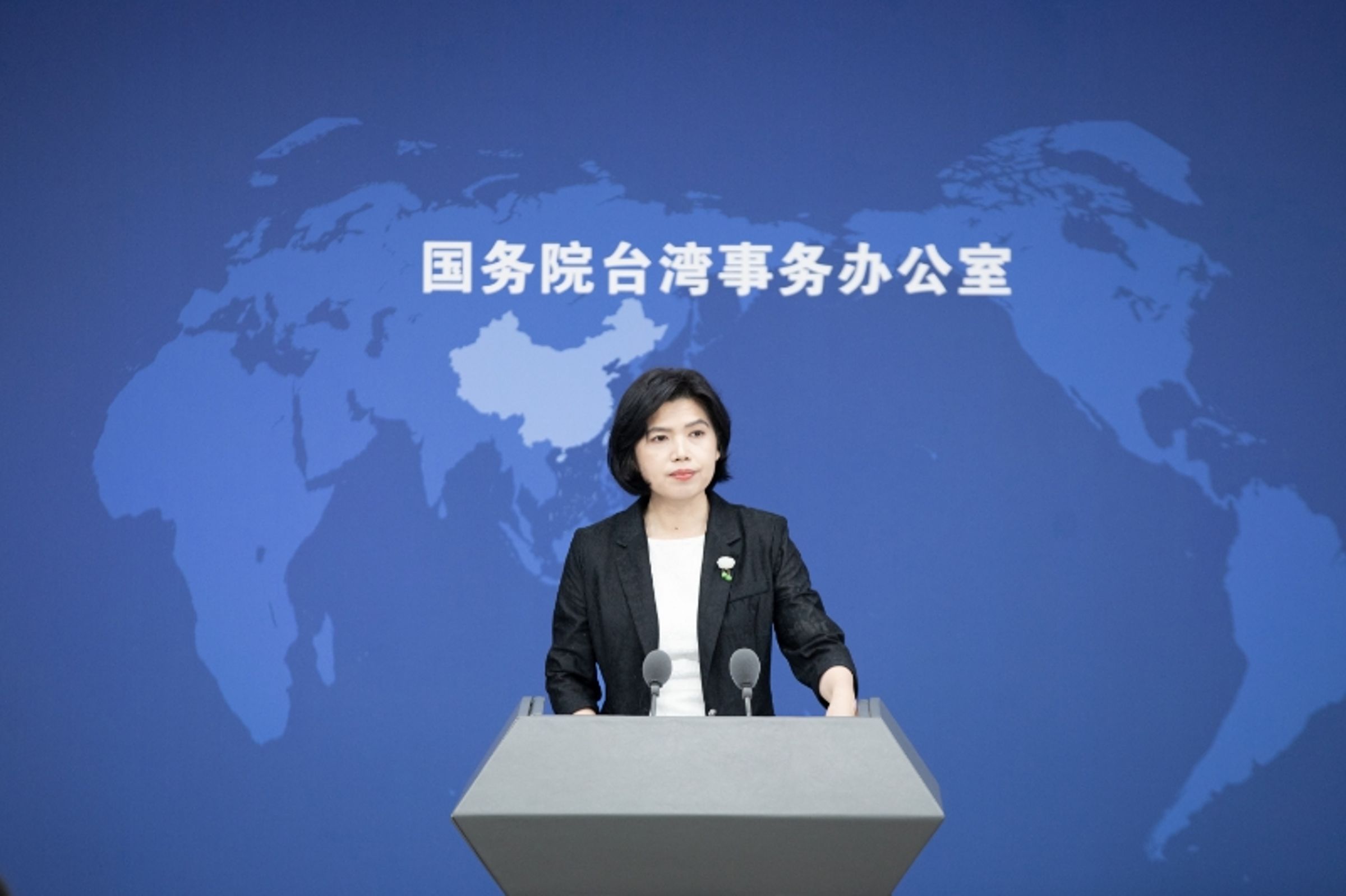 國台辦發言人朱鳳蓮今天表示,兩岸統一後,台灣基礎設施建設會更好,像是可以共同建設研究多年的海峽快速通道,讓台灣民眾自駕到北京來遊覽。(翻攝自國台辦臉書)