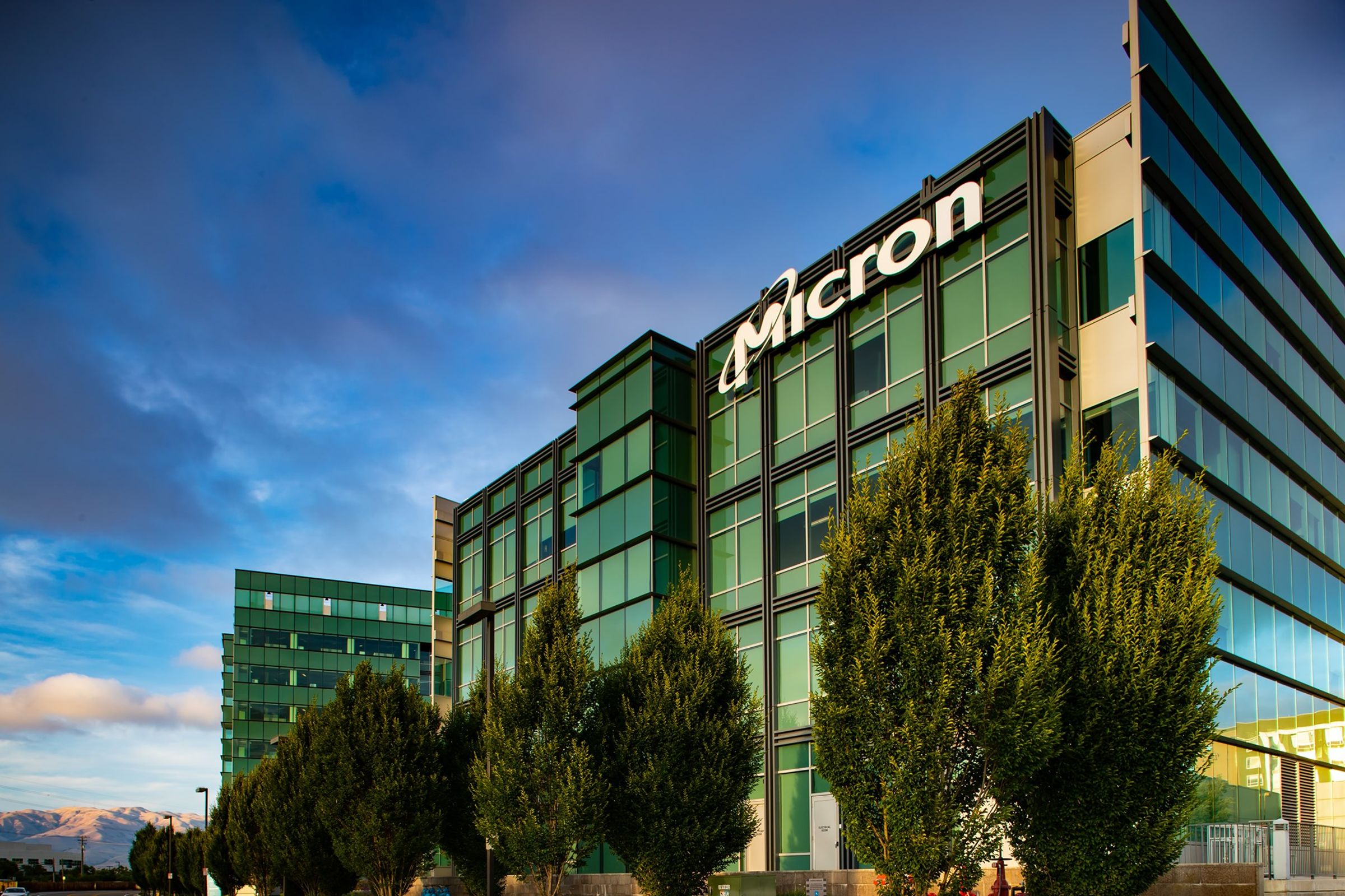 修復中國關係，美光與福建晉華達成和解。（翻攝自Micron Technology臉書）