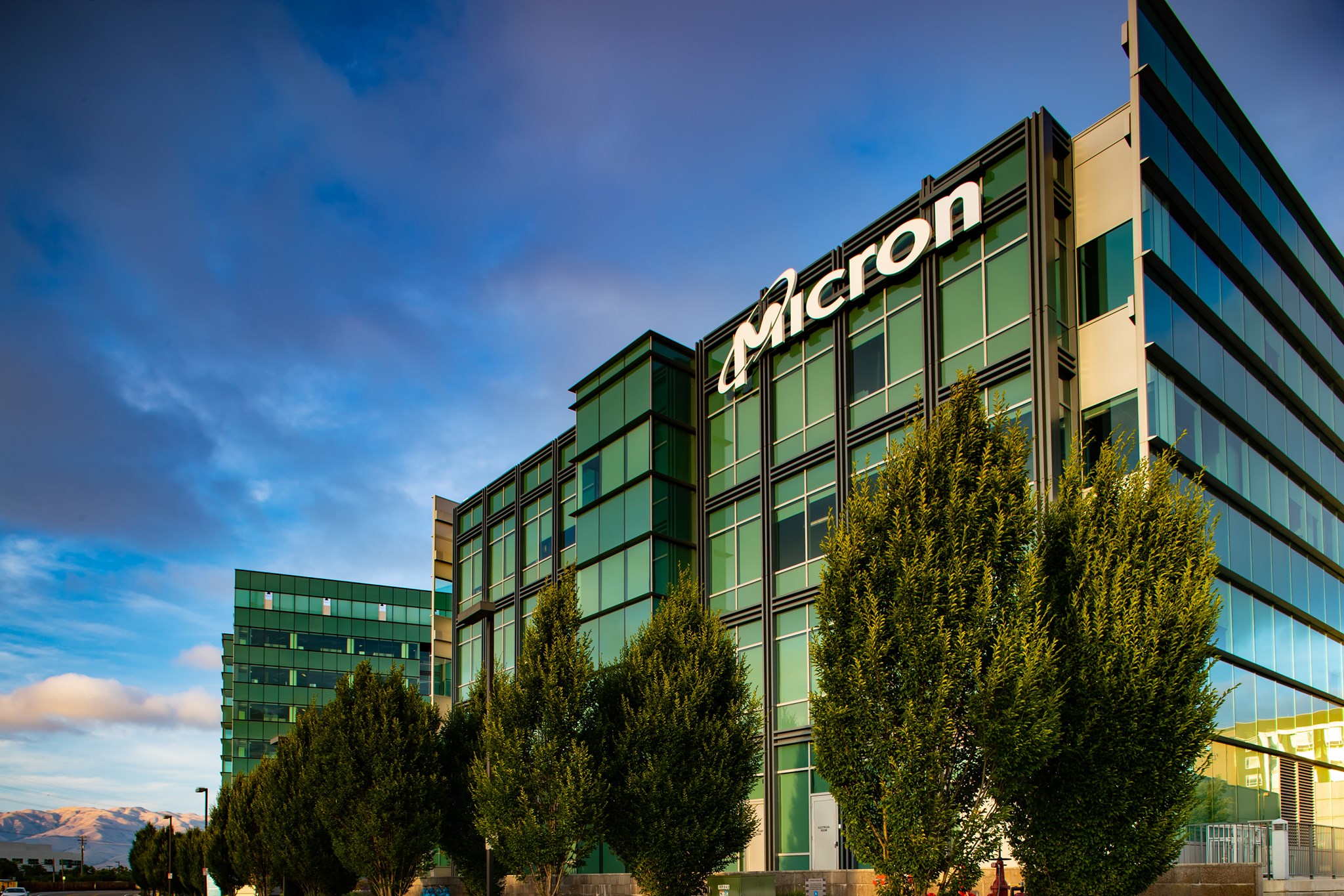 修復中國關係，美光與福建晉華達成和解。（翻攝自Micron Technology臉書）