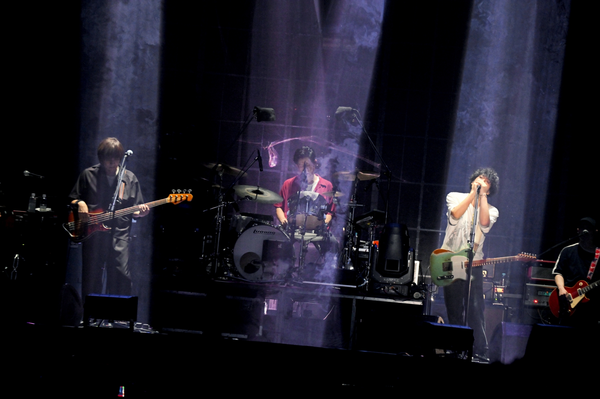 back number台北演唱會，歌迷沉浸在音樂之中，共同留下珍貴回憶。（大鴻藝術提供）