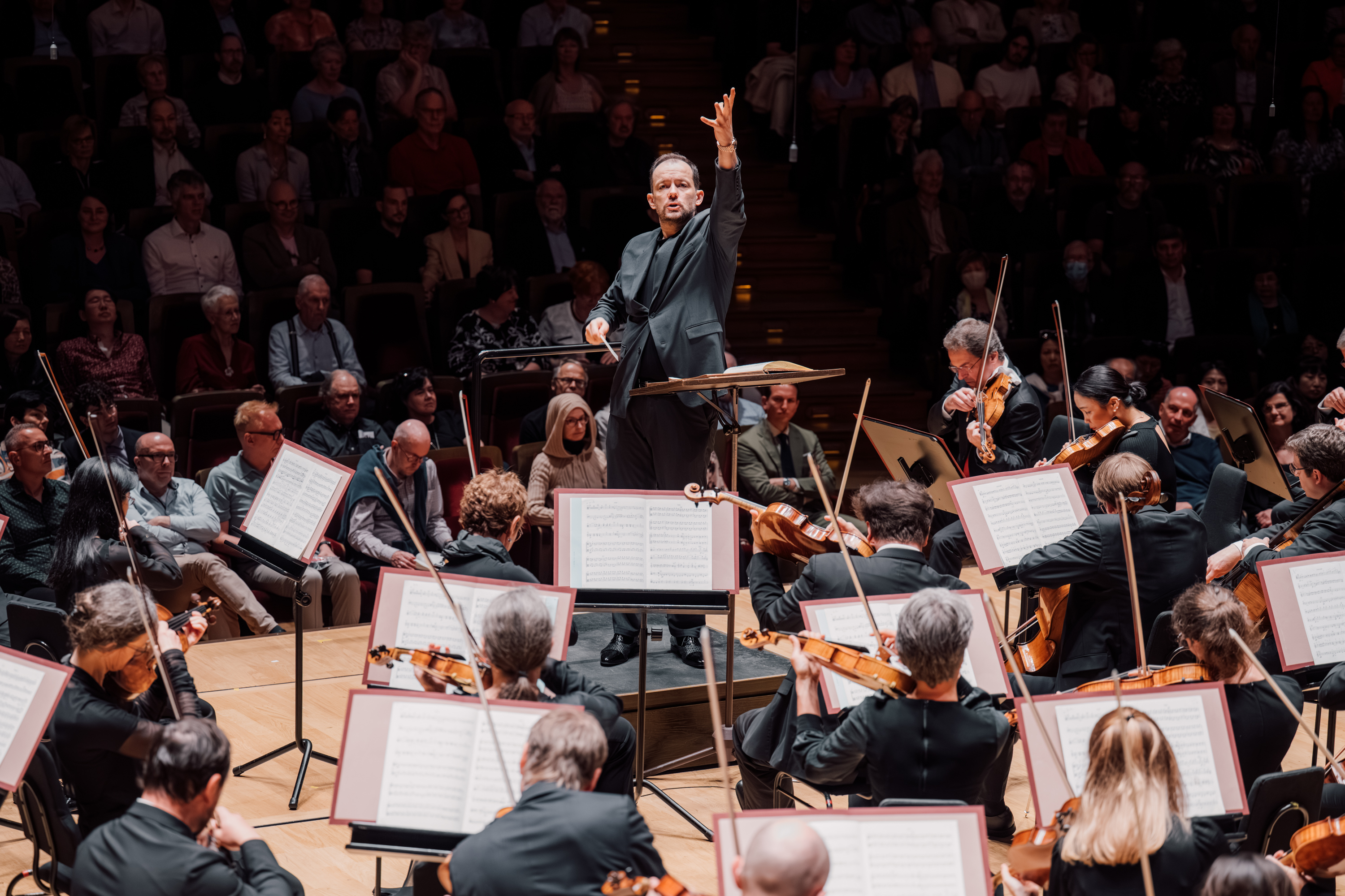 指揮大師安德里斯．尼爾森斯將率萊比錫布商大廈管弦樂團訪台。（牛耳藝術提供）