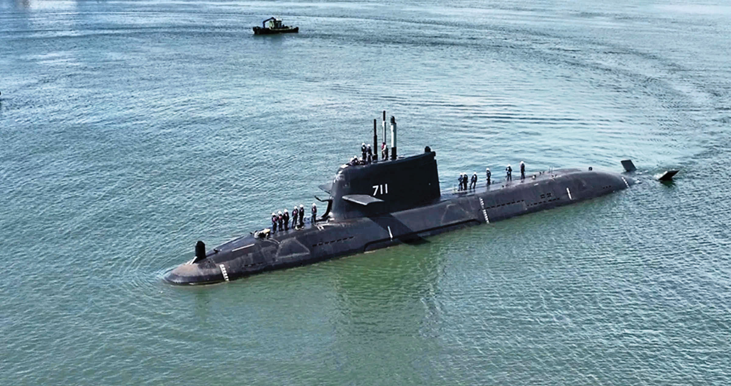 中共網軍及島內配合的PTT、Thread社群聯手，散播「台灣海鯤潛艇變形」的謠言，吸引上百萬人點閱。（台船提供）