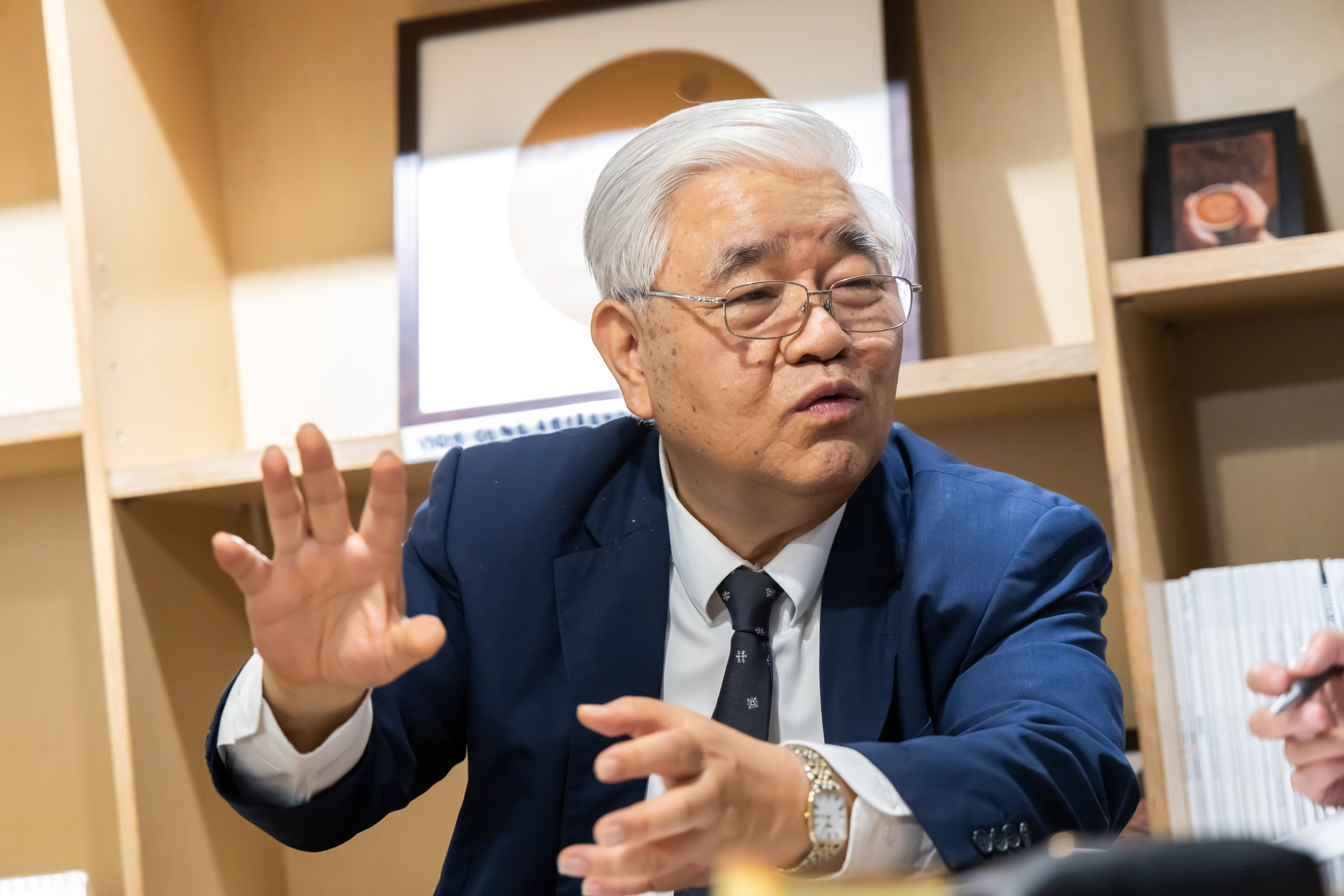 杜金龍精算台積電股價回測到2,200元附近，就要掌握甜甜價進場。