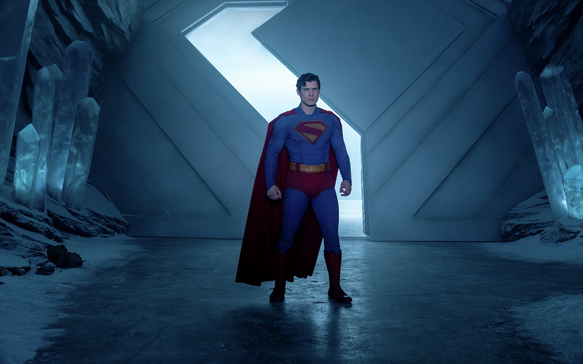 演員大衛科倫斯韋符合超人高大、黑髮和下巴方正的外形特徵，雀屏中選。（華納兄弟提供）