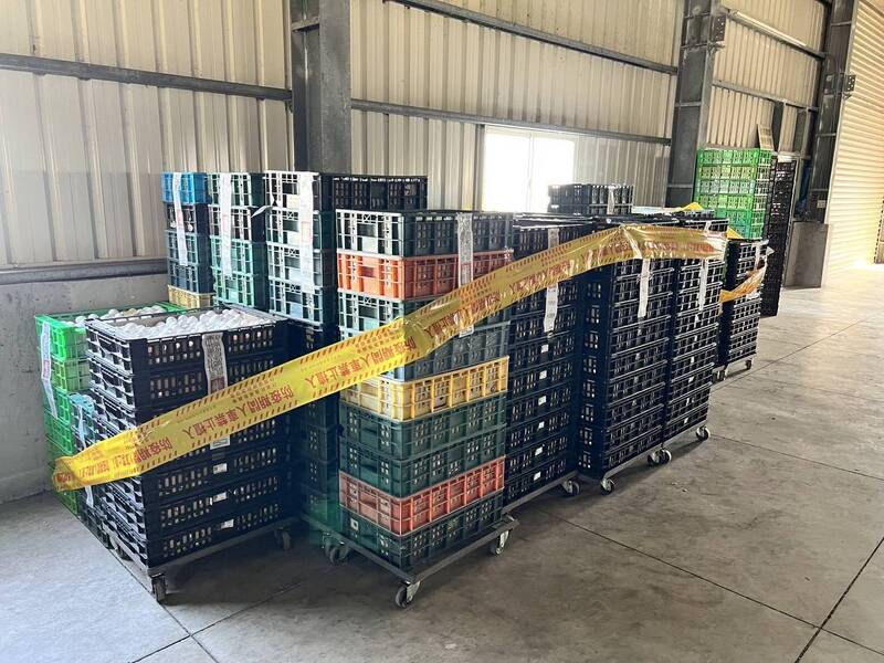 彰化文雅畜牧場驗出雞蛋含芬普尼代謝物超標，但遭封存的毒雞蛋卻流入市場，引發食安問題。（彰化縣政府提供）