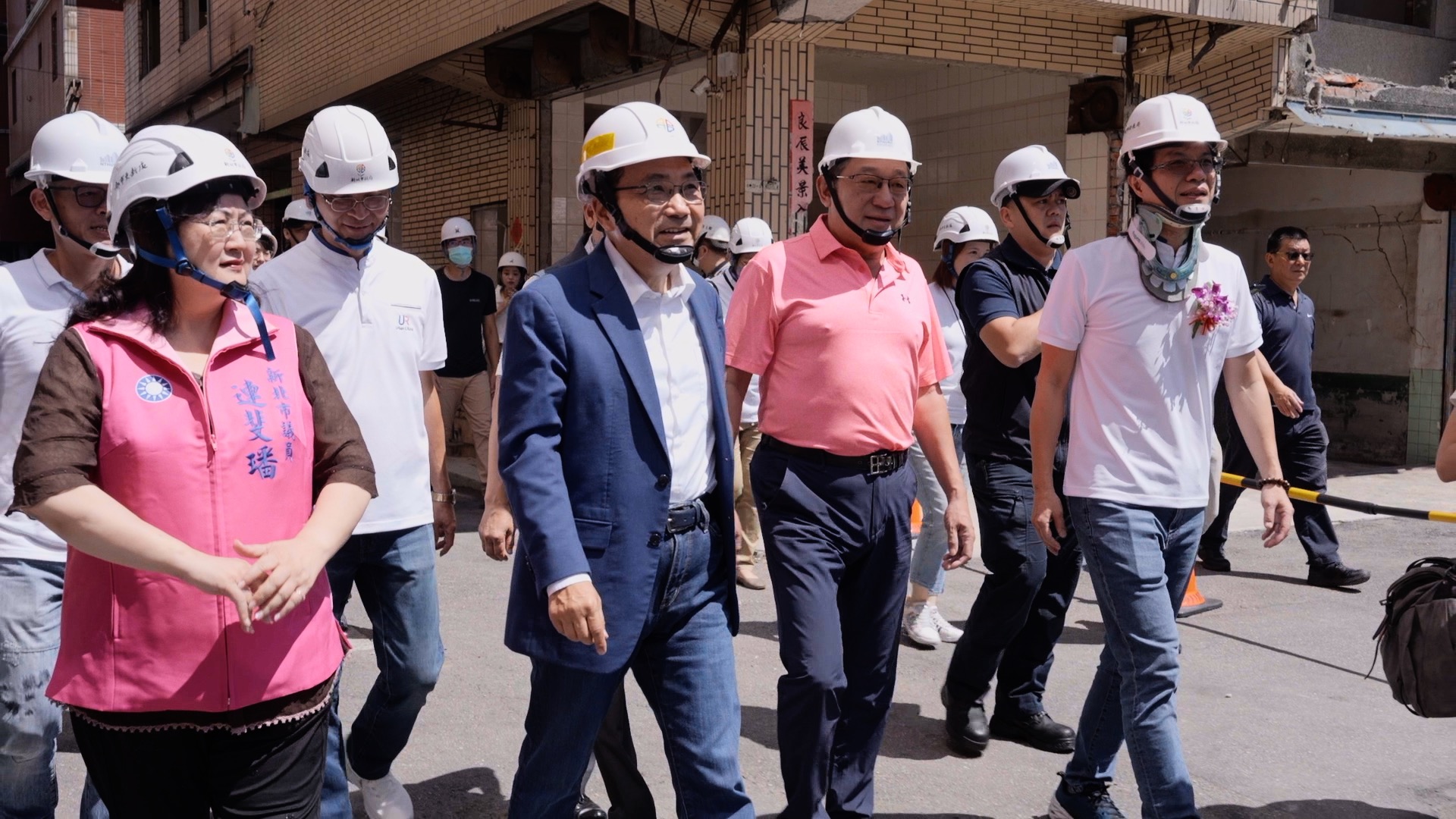 新北市長侯友宜親自巡視永和大陳地區都更案開工典禮，強調要給居民更好的居住空間，都市更新勢在必行。