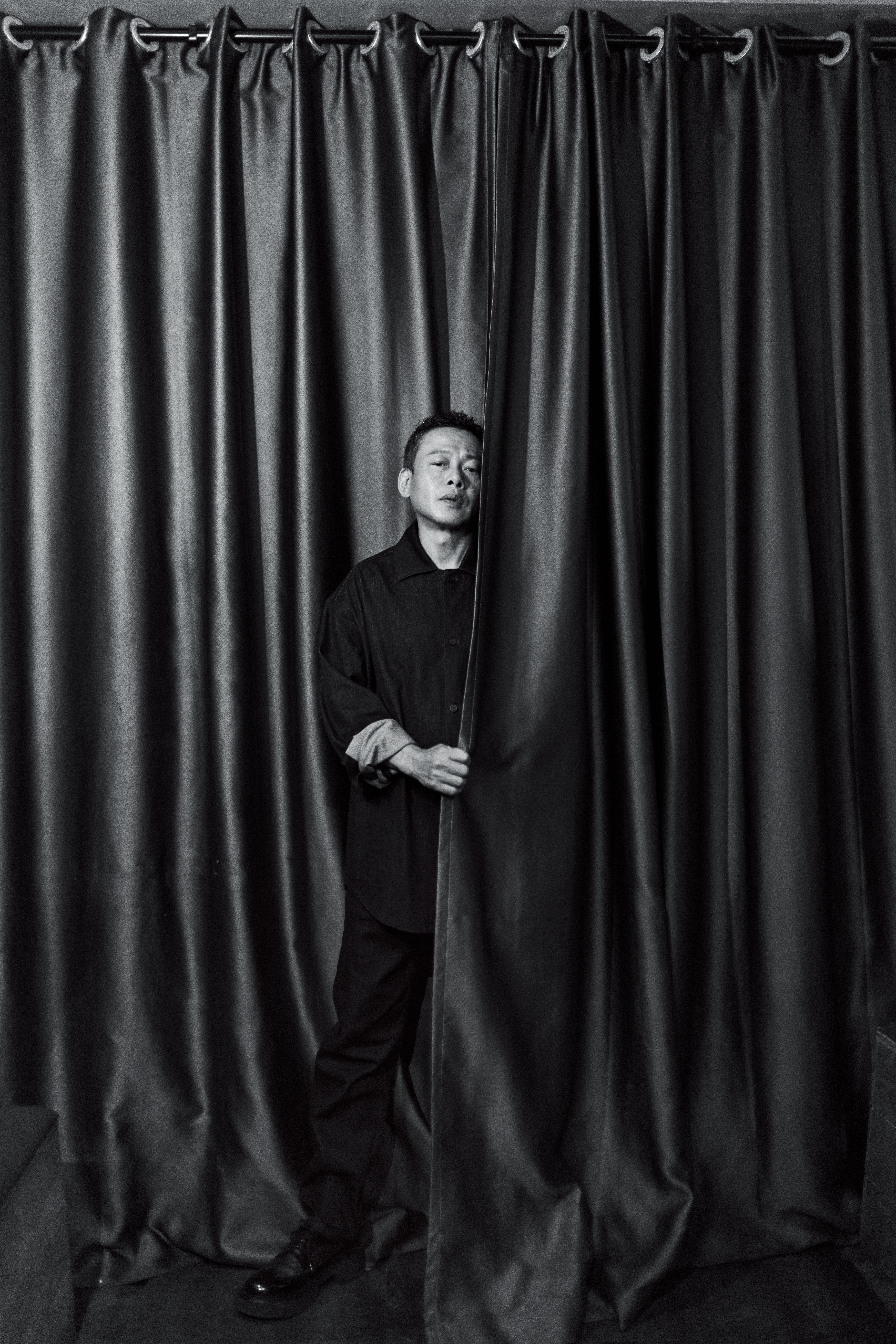 李康生積極尋找其他的演出機會，完全沒有顧慮各種題材或角色限制，找尋各種可能。